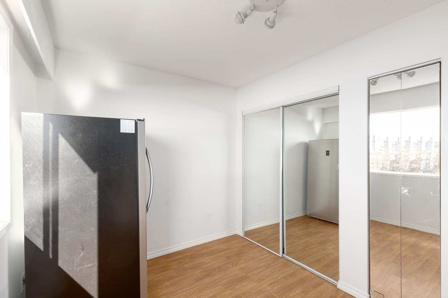 Listing image of 116 1345 CHESTERFIELD AVENUE