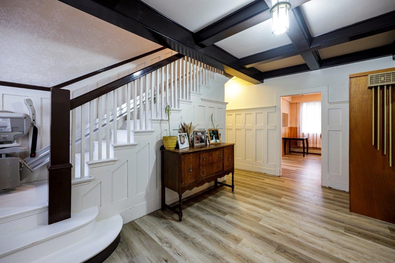 Listing image of 145-151 E KINGS ROAD