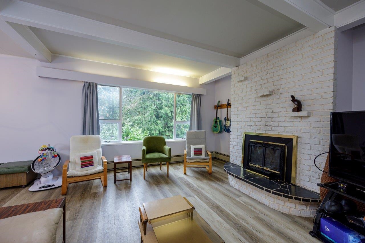 Listing image of 145-151 E KINGS ROAD