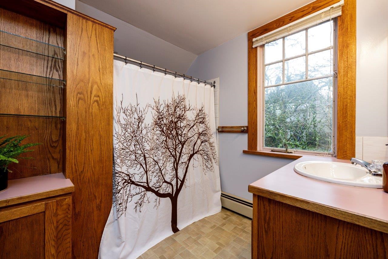 Listing image of 145-151 E KINGS ROAD