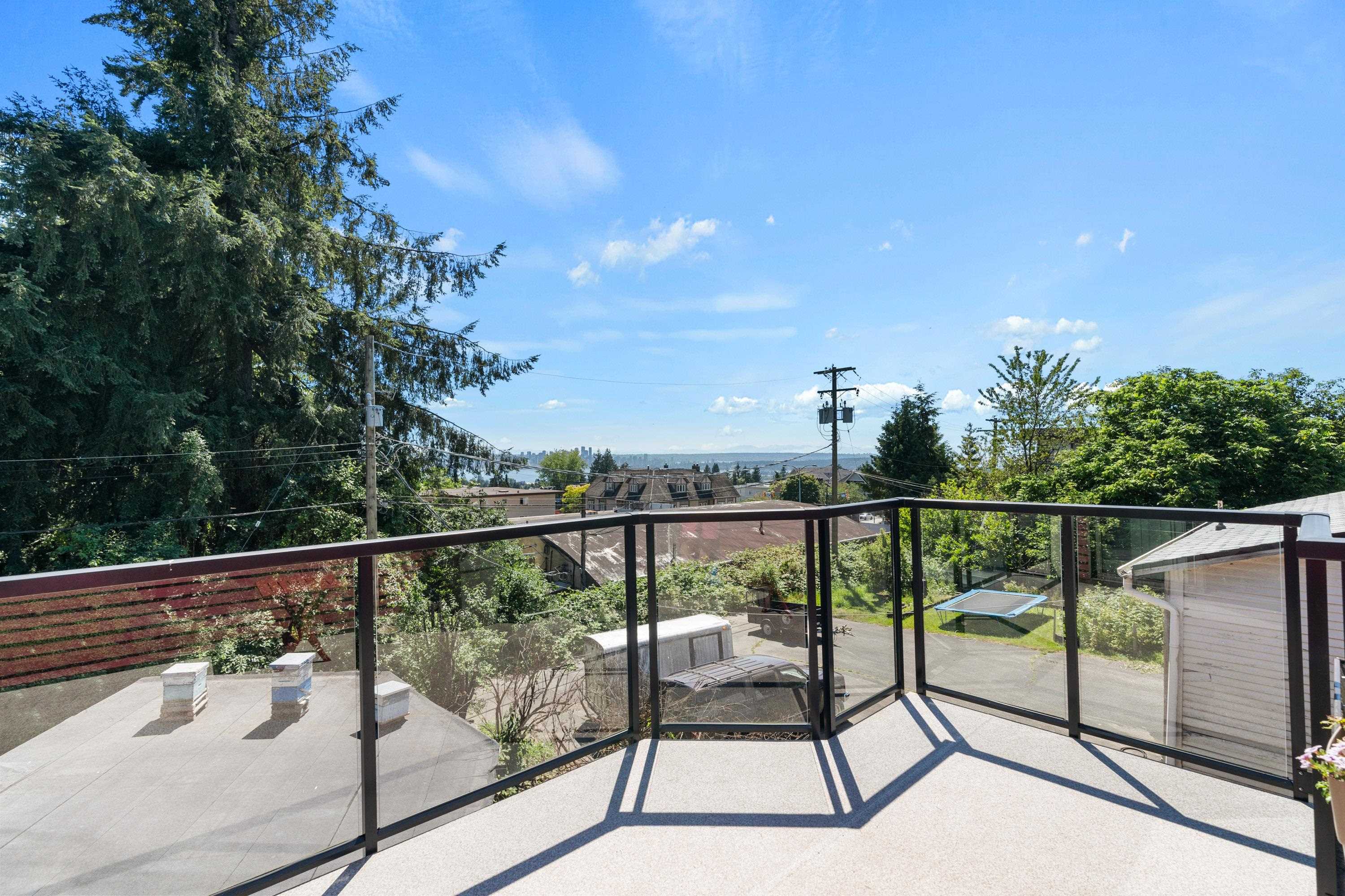Listing image of 145-151 E KINGS ROAD