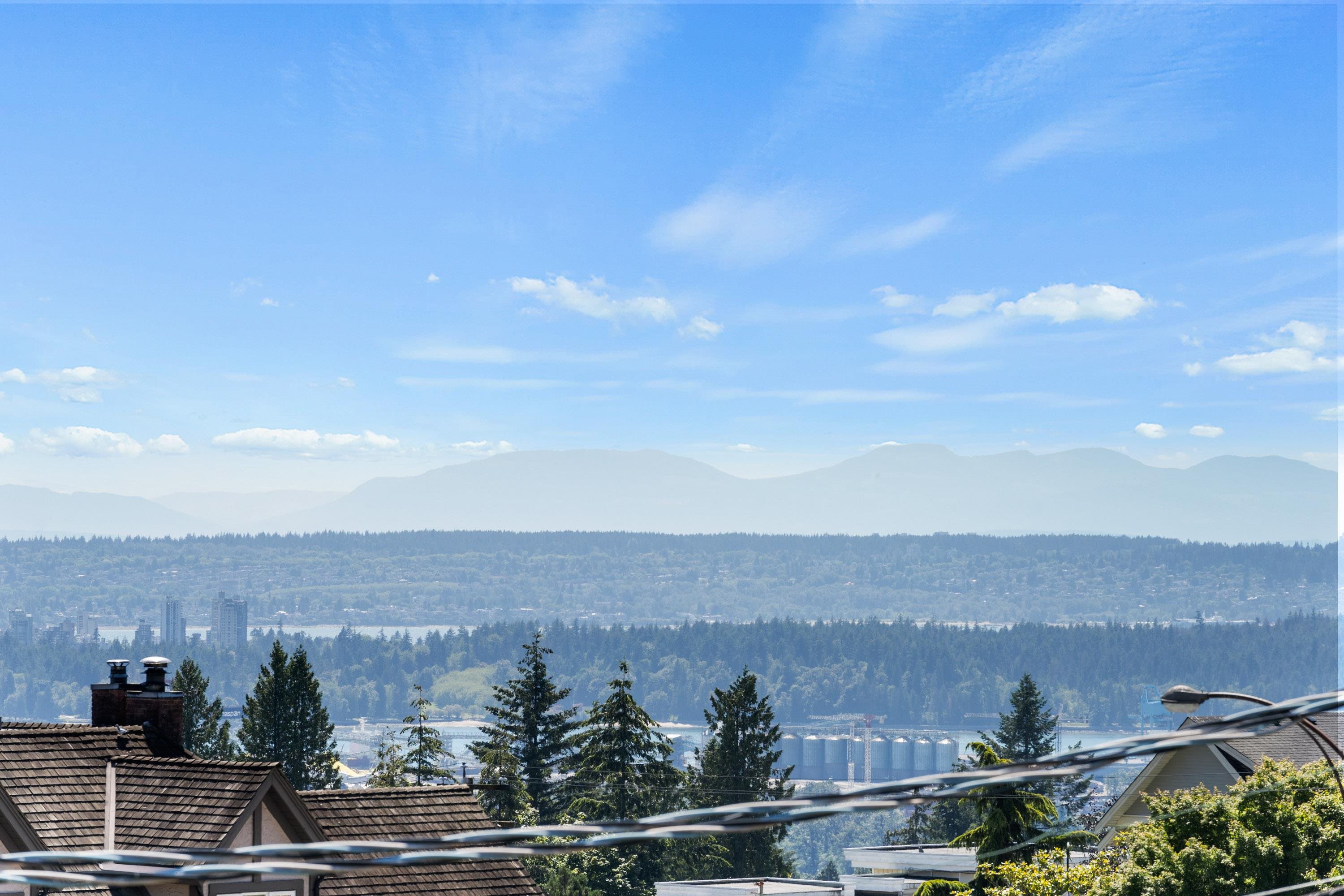Listing image of 145-151 E KINGS ROAD