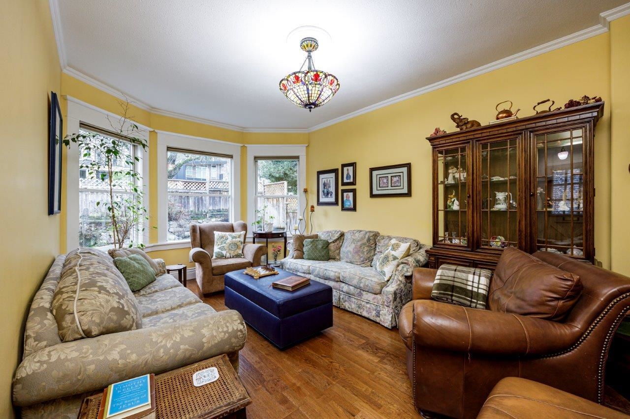 Listing image of 145-151 E KINGS ROAD
