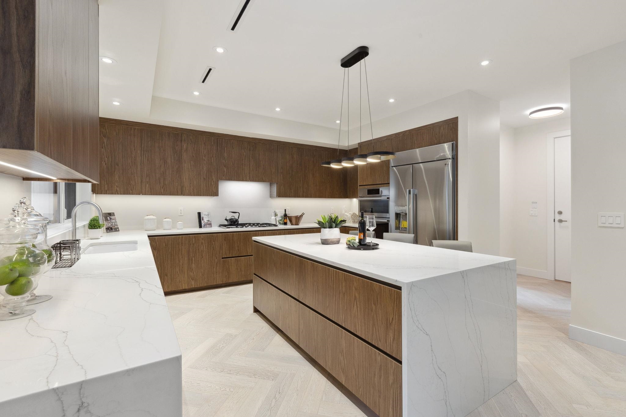 Listing image of 3533 ANNE MACDONALD WAY