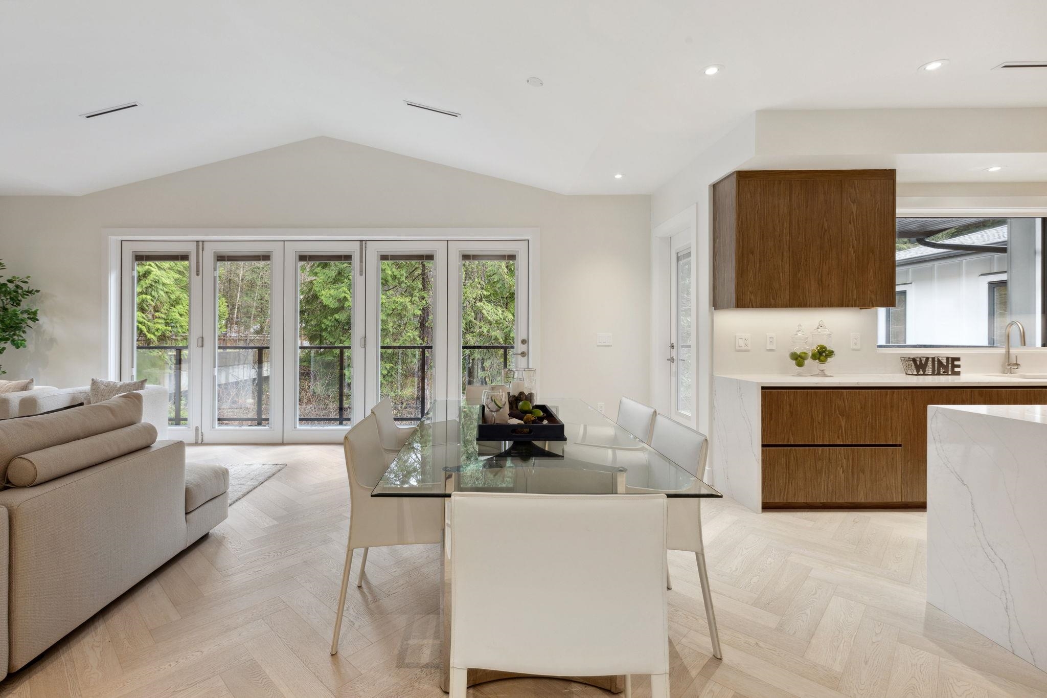 Listing image of 3533 ANNE MACDONALD WAY