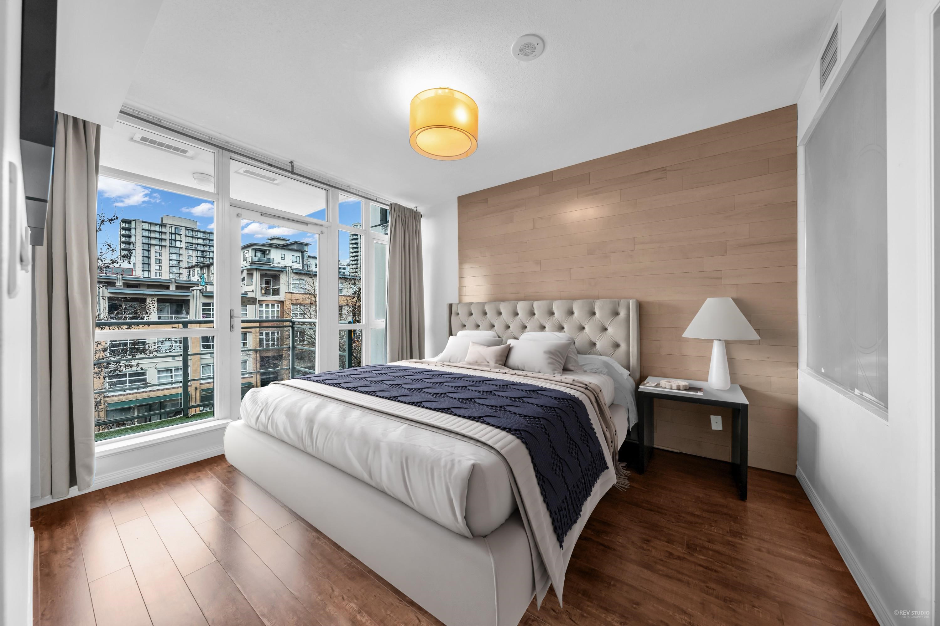 Listing image of 409 100 E ESPLANADE STREET