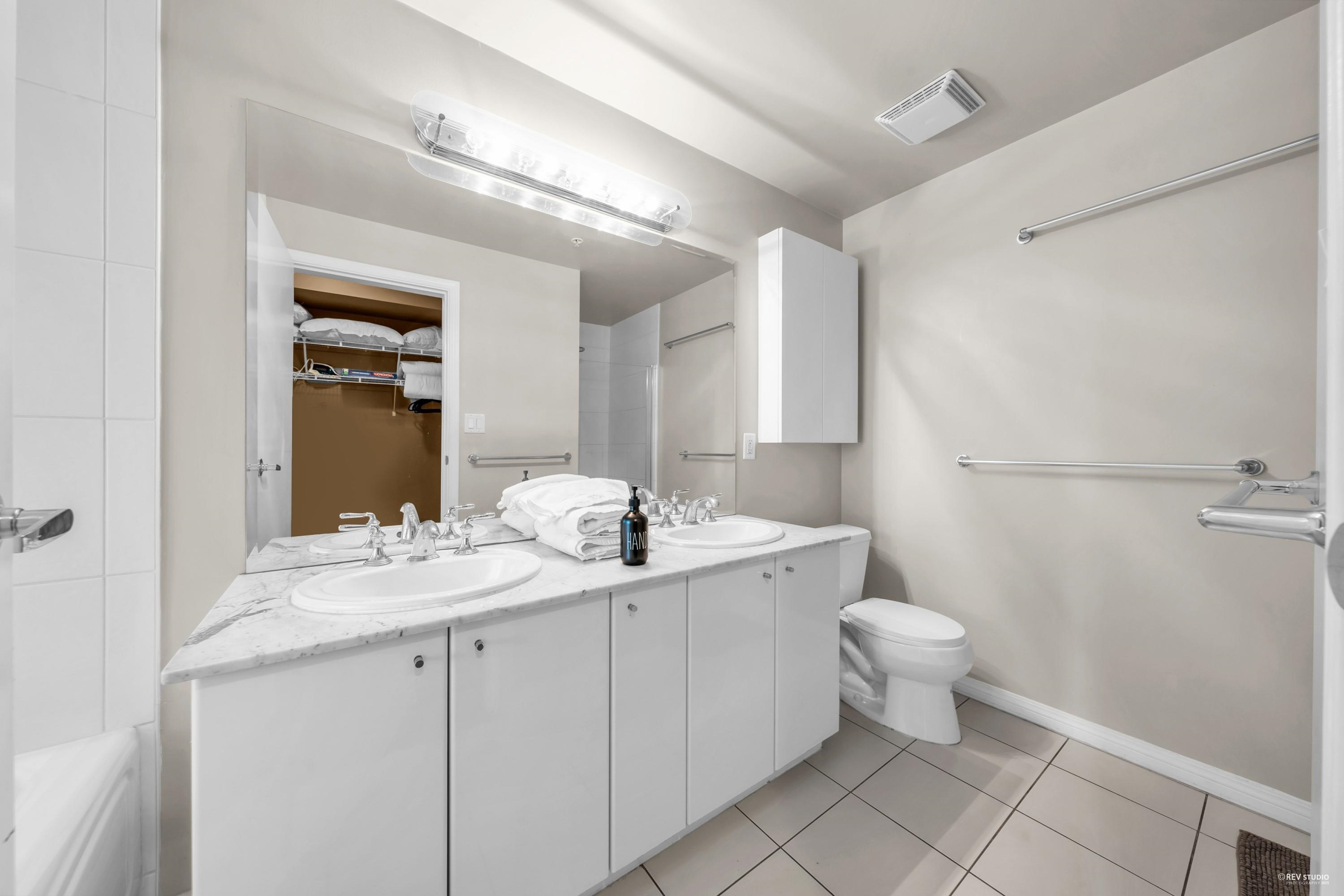 Listing image of 409 100 E ESPLANADE STREET