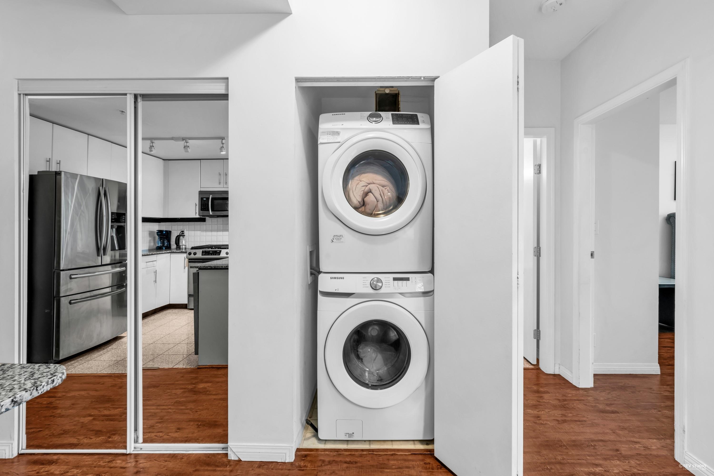 Listing image of 409 100 E ESPLANADE STREET