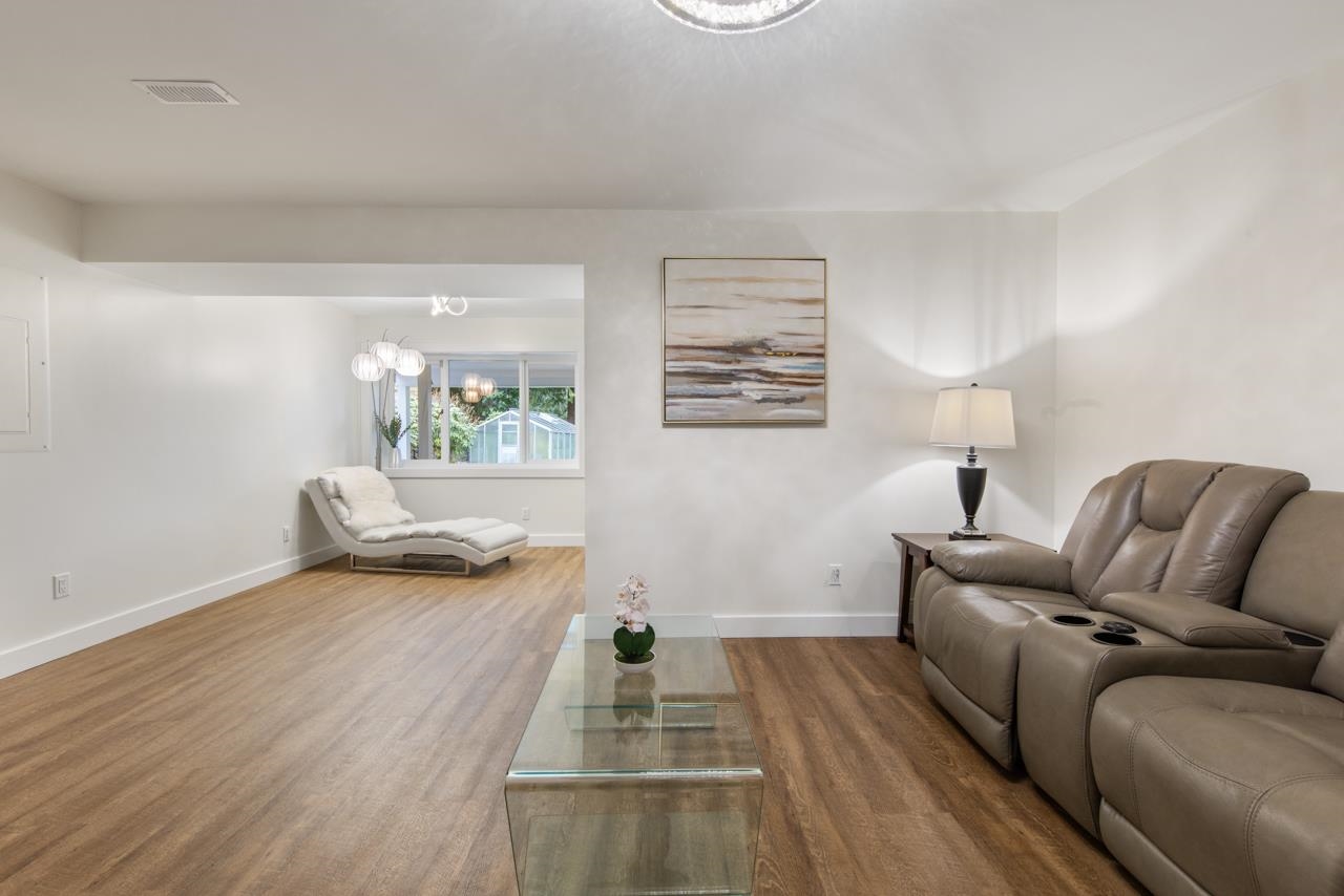 Listing image of 3788 ST. ANDREWS AVENUE