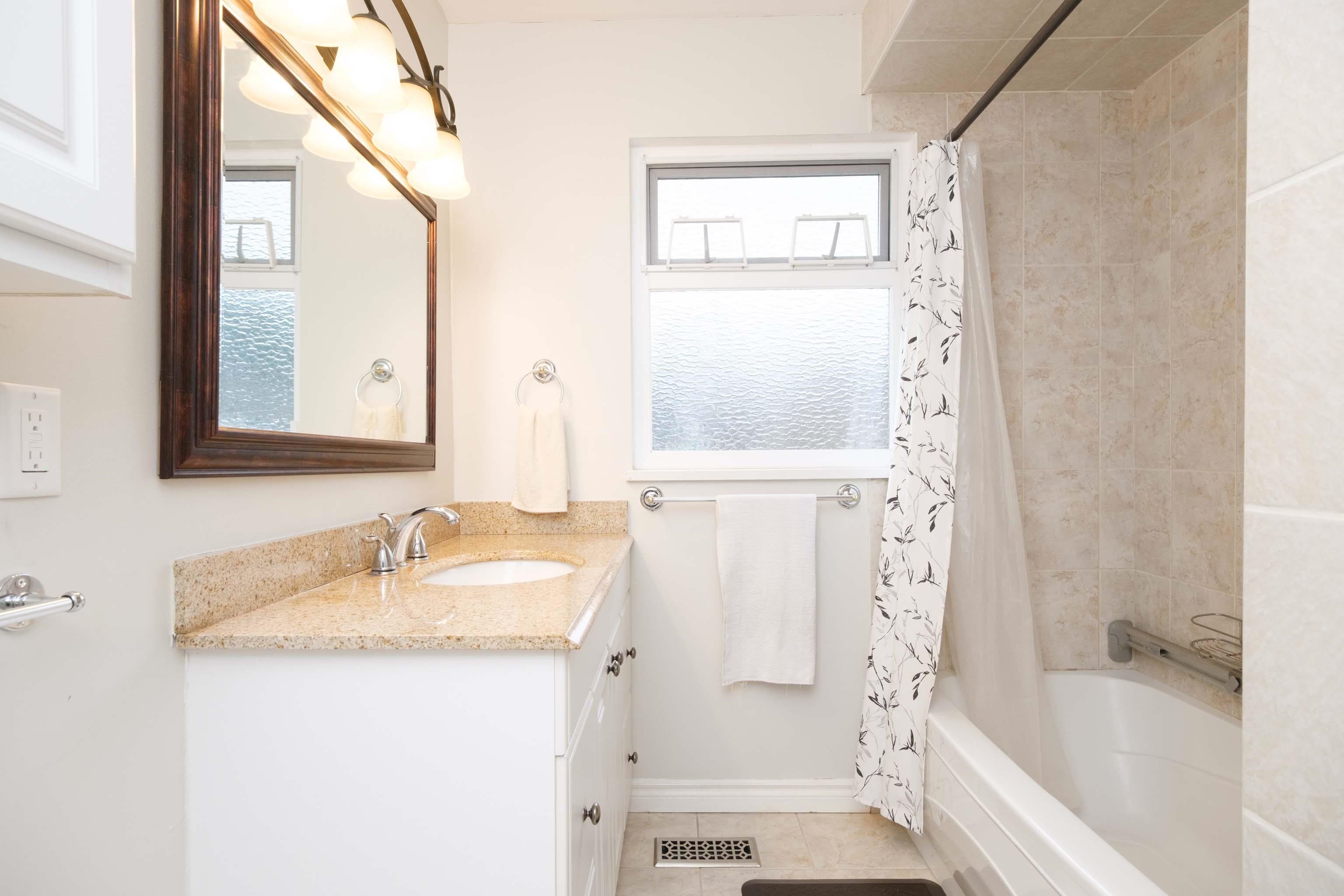 Listing image of 899 OLD LILLOOET ROAD