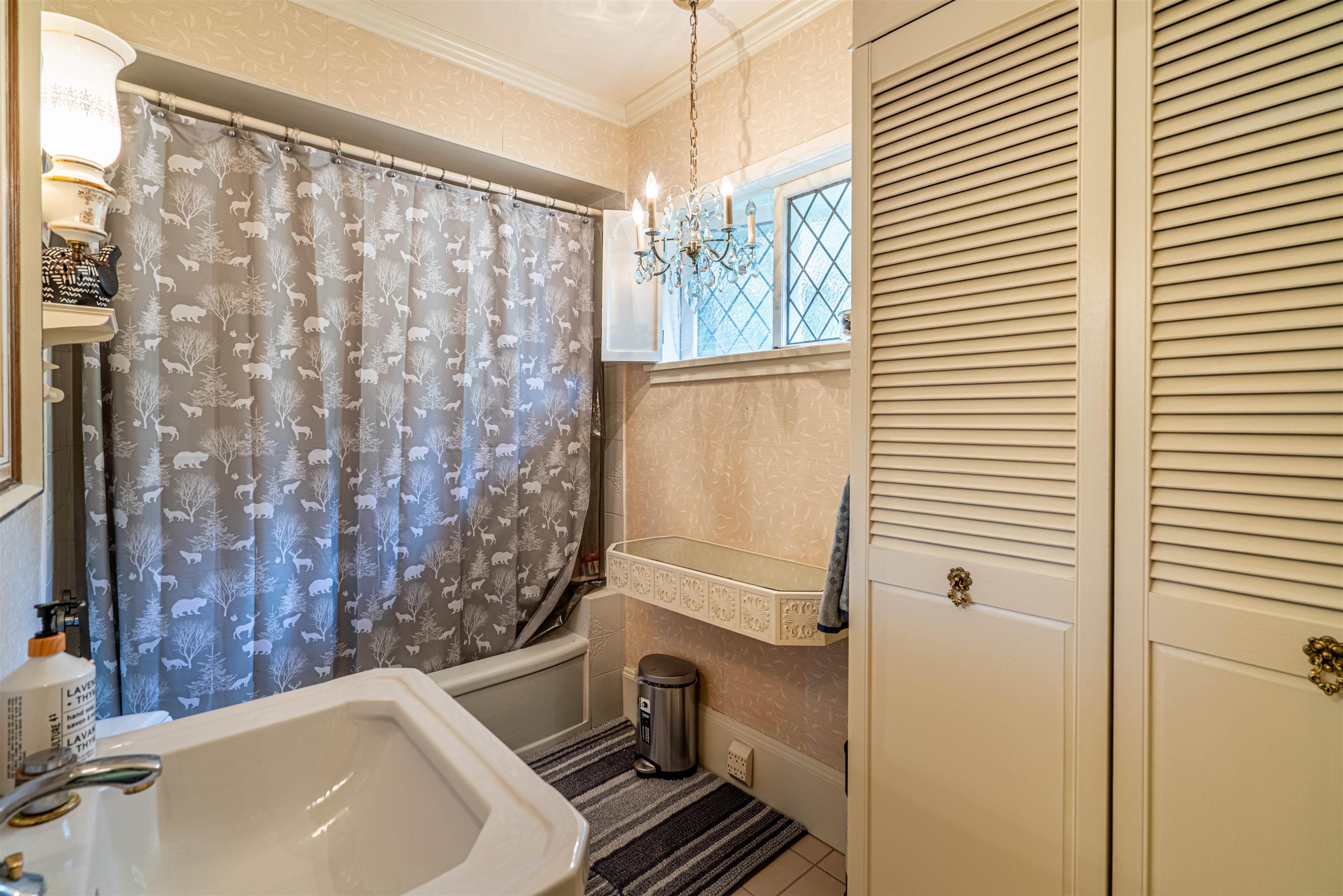 Listing image of 2150 NELSON AVENUE