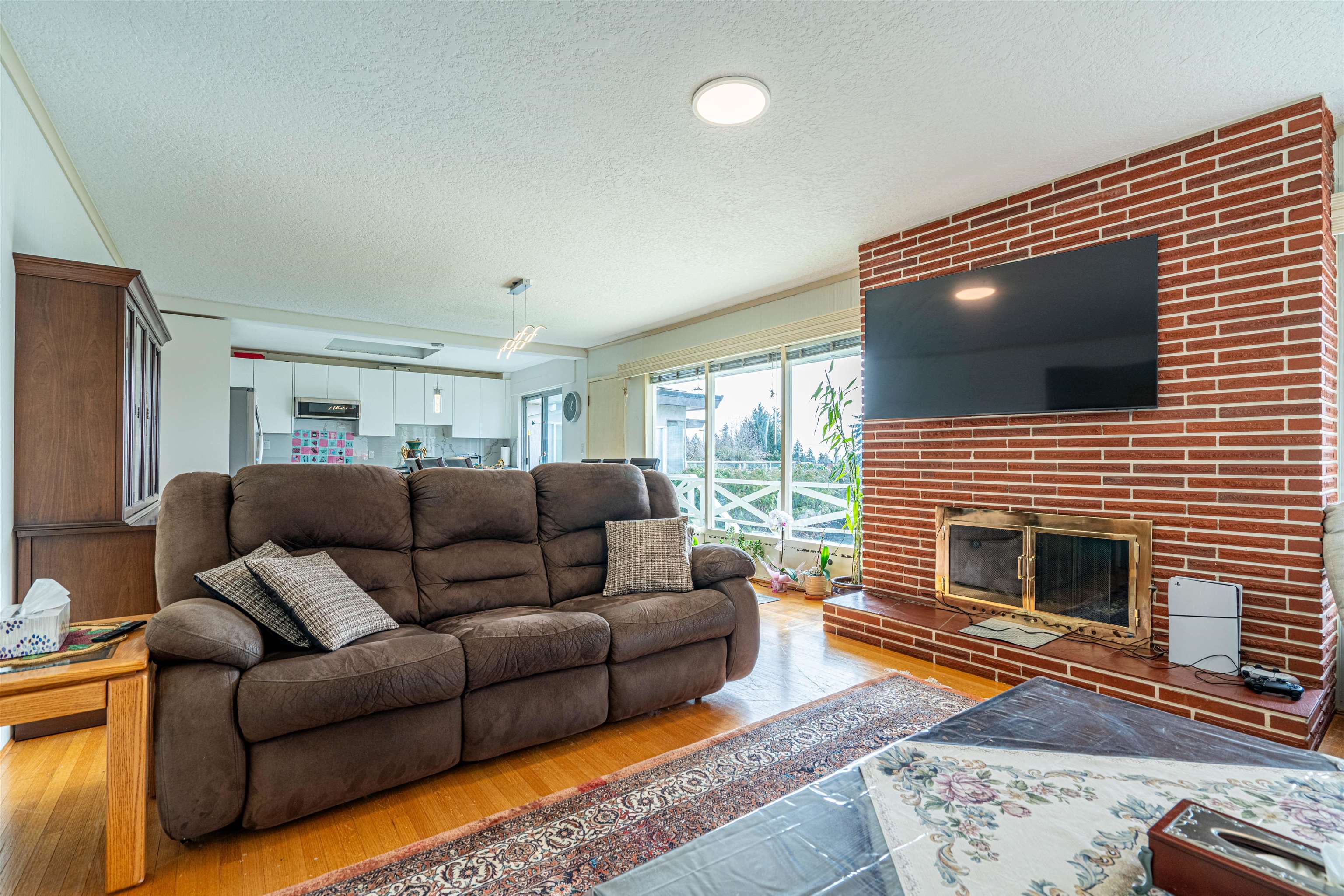 Listing image of 2150 NELSON AVENUE