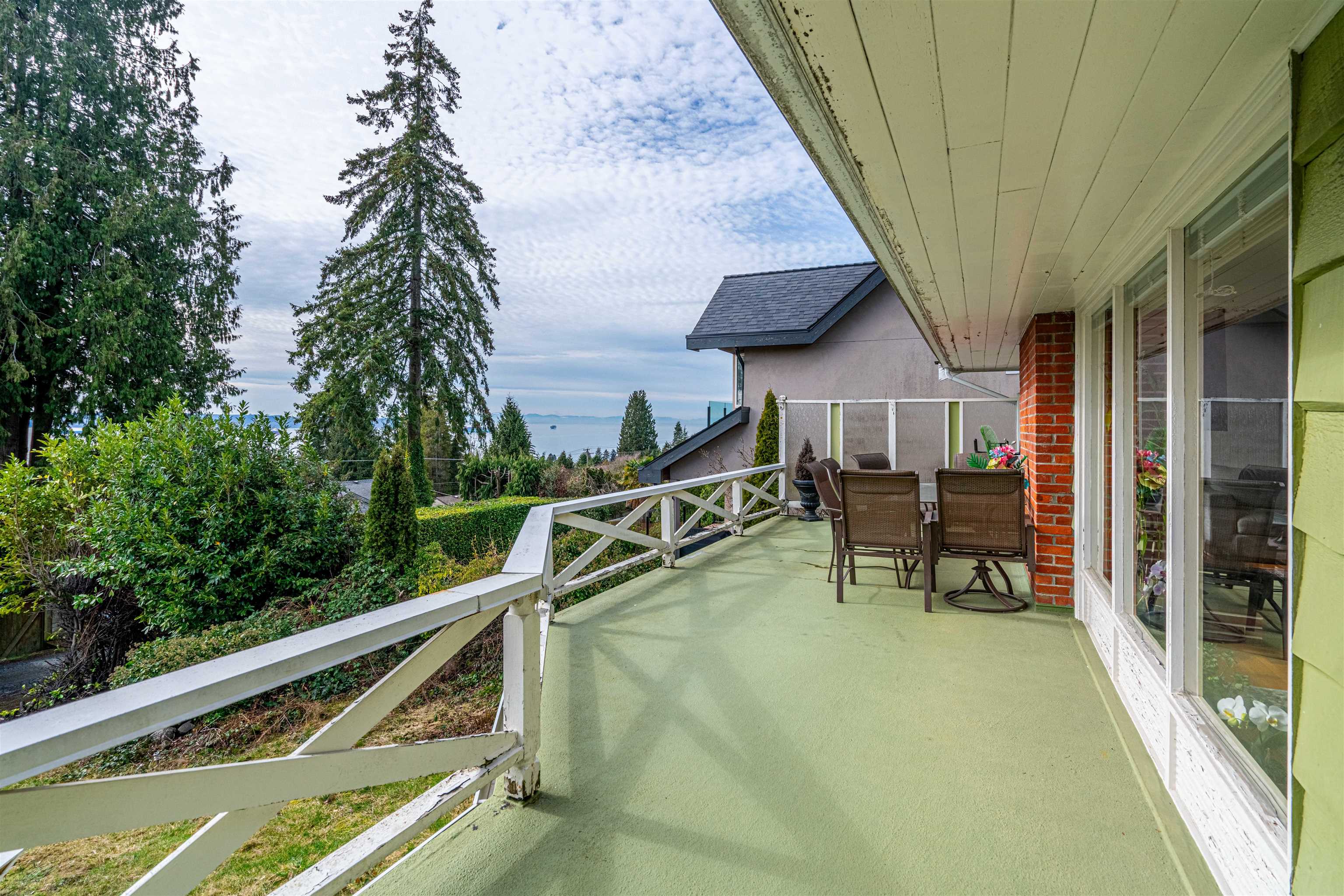 Listing image of 2150 NELSON AVENUE