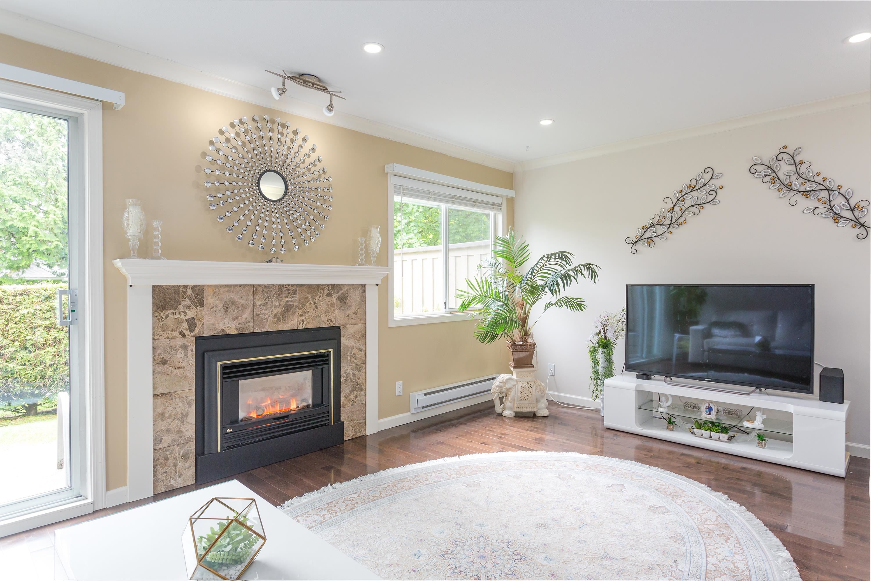 Listing image of 810 ROCHE POINT DRIVE