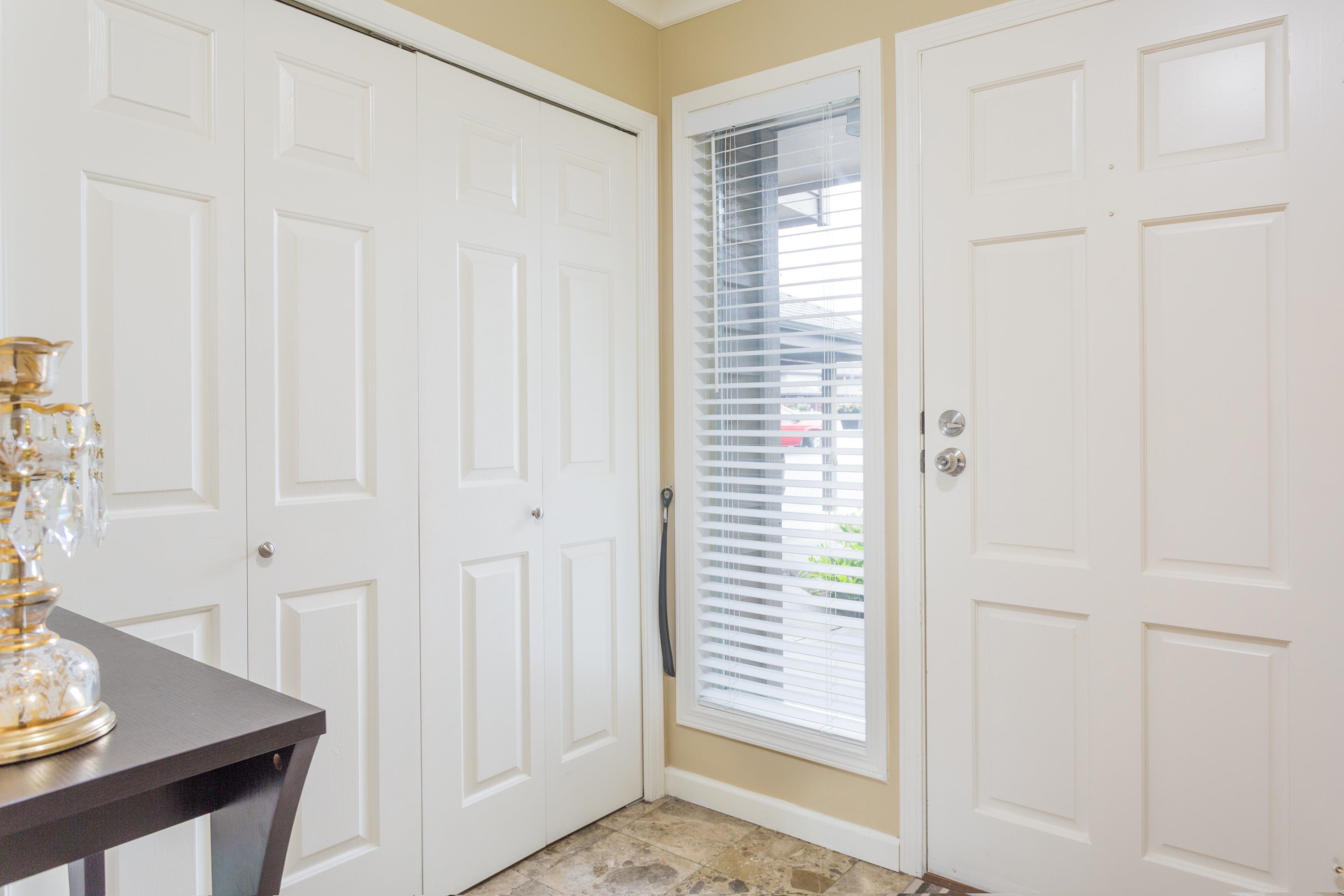 Listing image of 810 ROCHE POINT DRIVE