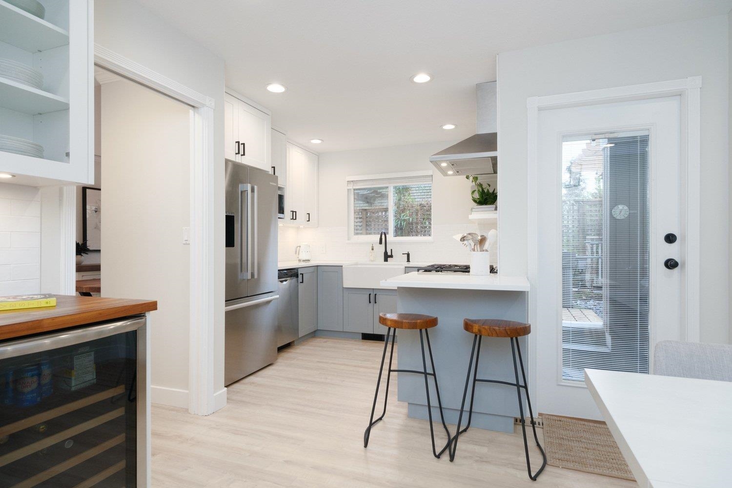 Listing image of 515 ST. ANDREWS AVENUE