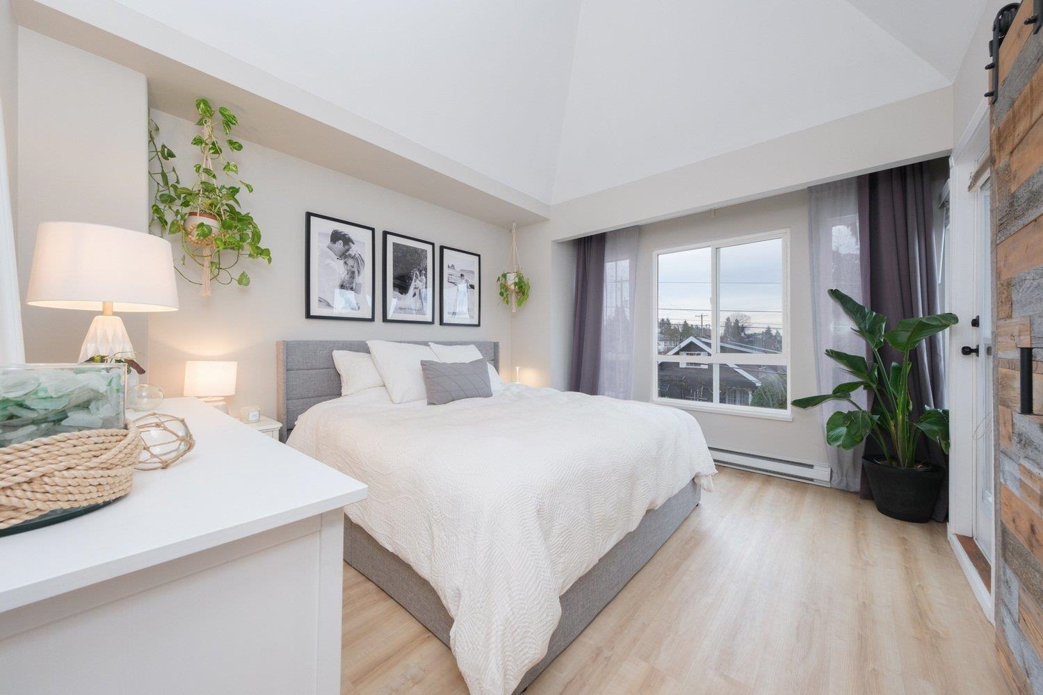 Listing image of 515 ST. ANDREWS AVENUE