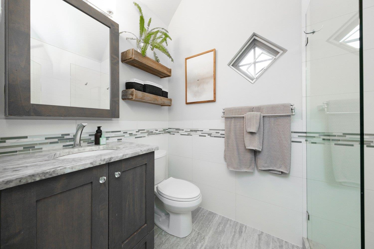 Listing image of 515 ST. ANDREWS AVENUE