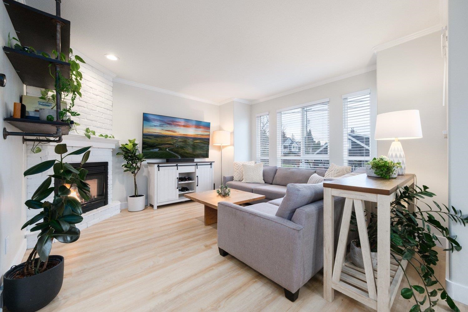 Listing image of 515 ST. ANDREWS AVENUE