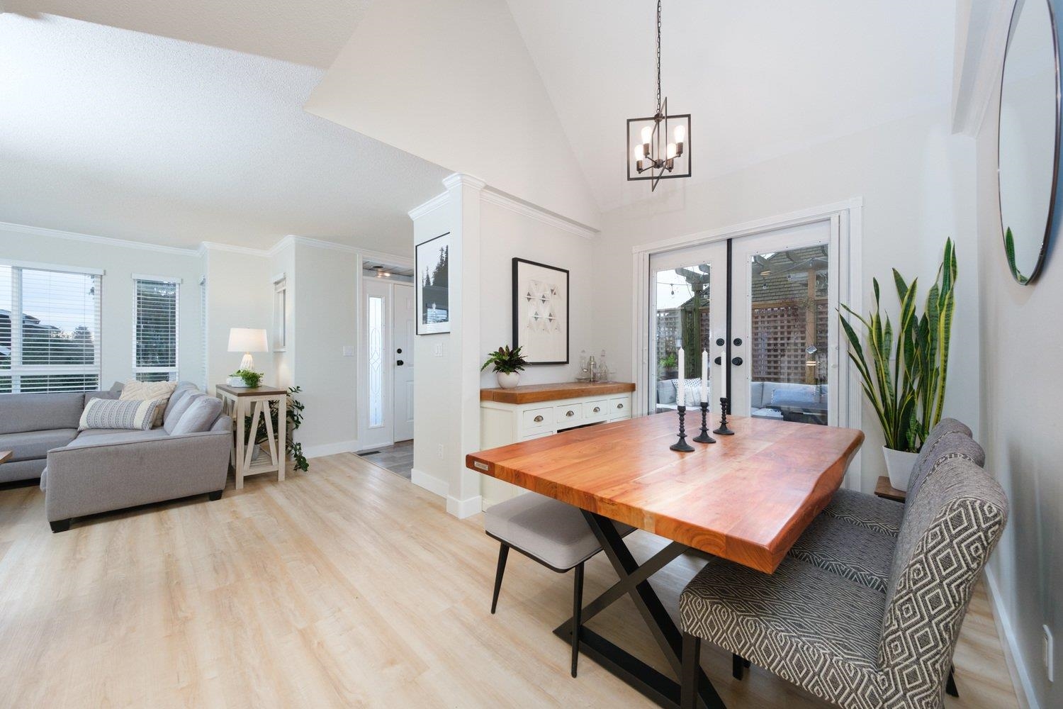 Listing image of 515 ST. ANDREWS AVENUE