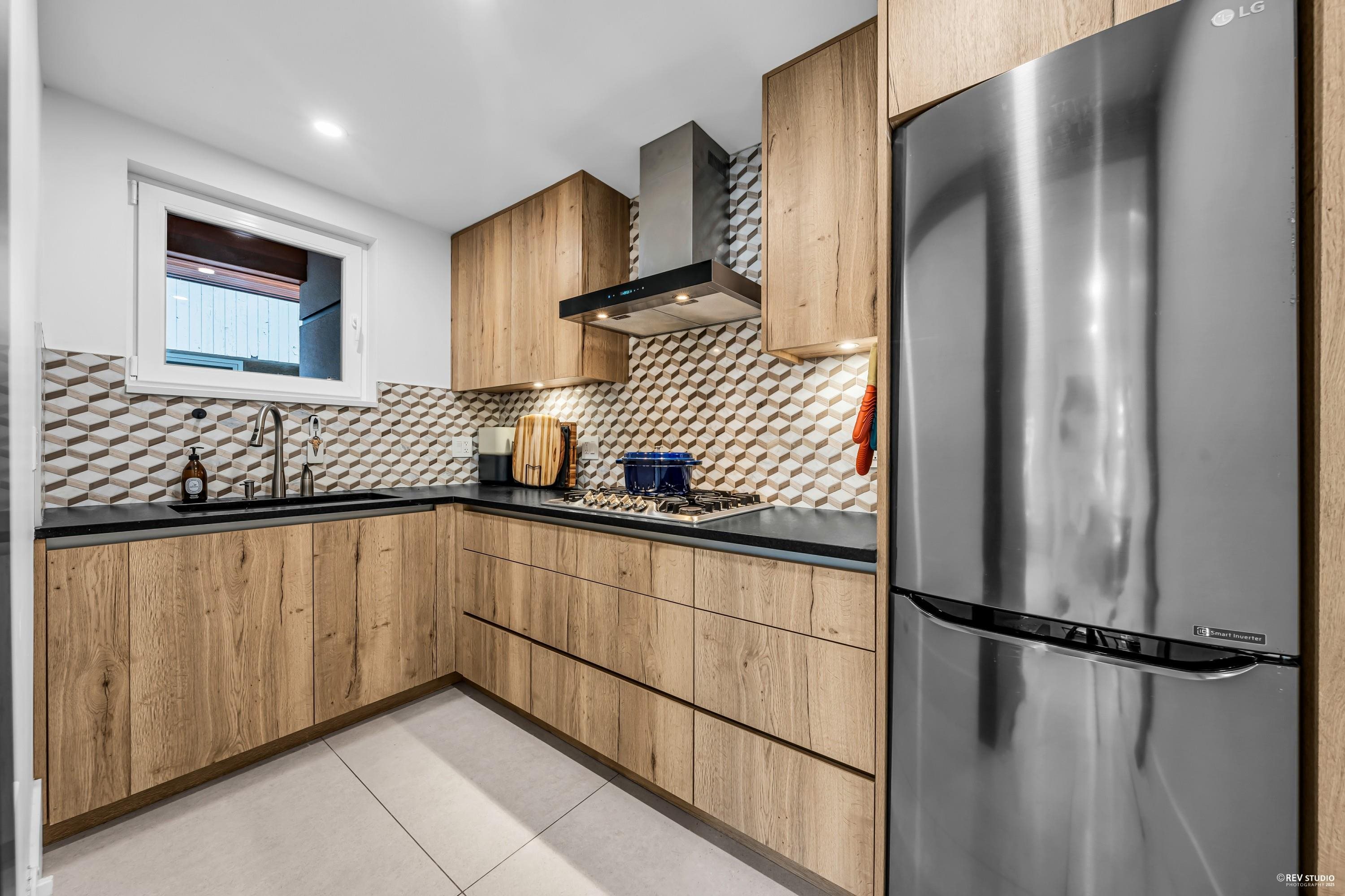 Listing image of 1075 BELVEDERE DRIVE