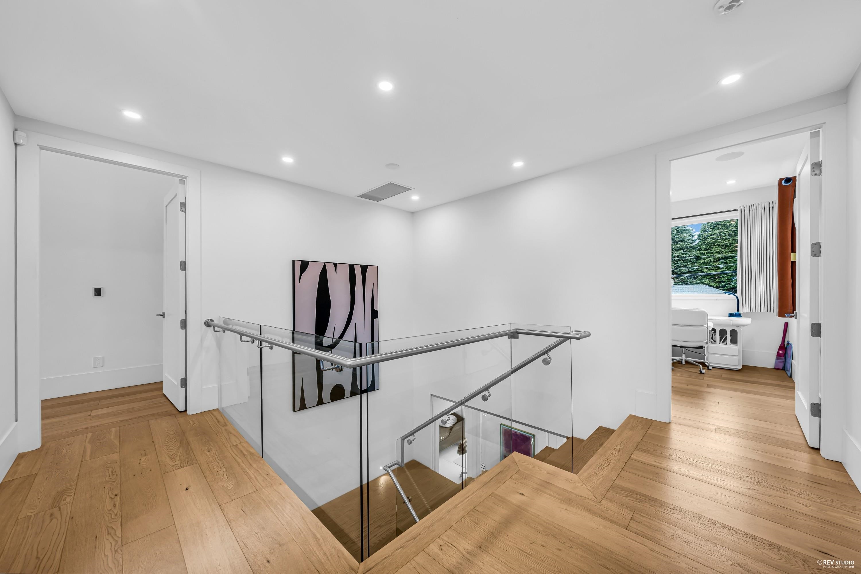 Listing image of 1075 BELVEDERE DRIVE