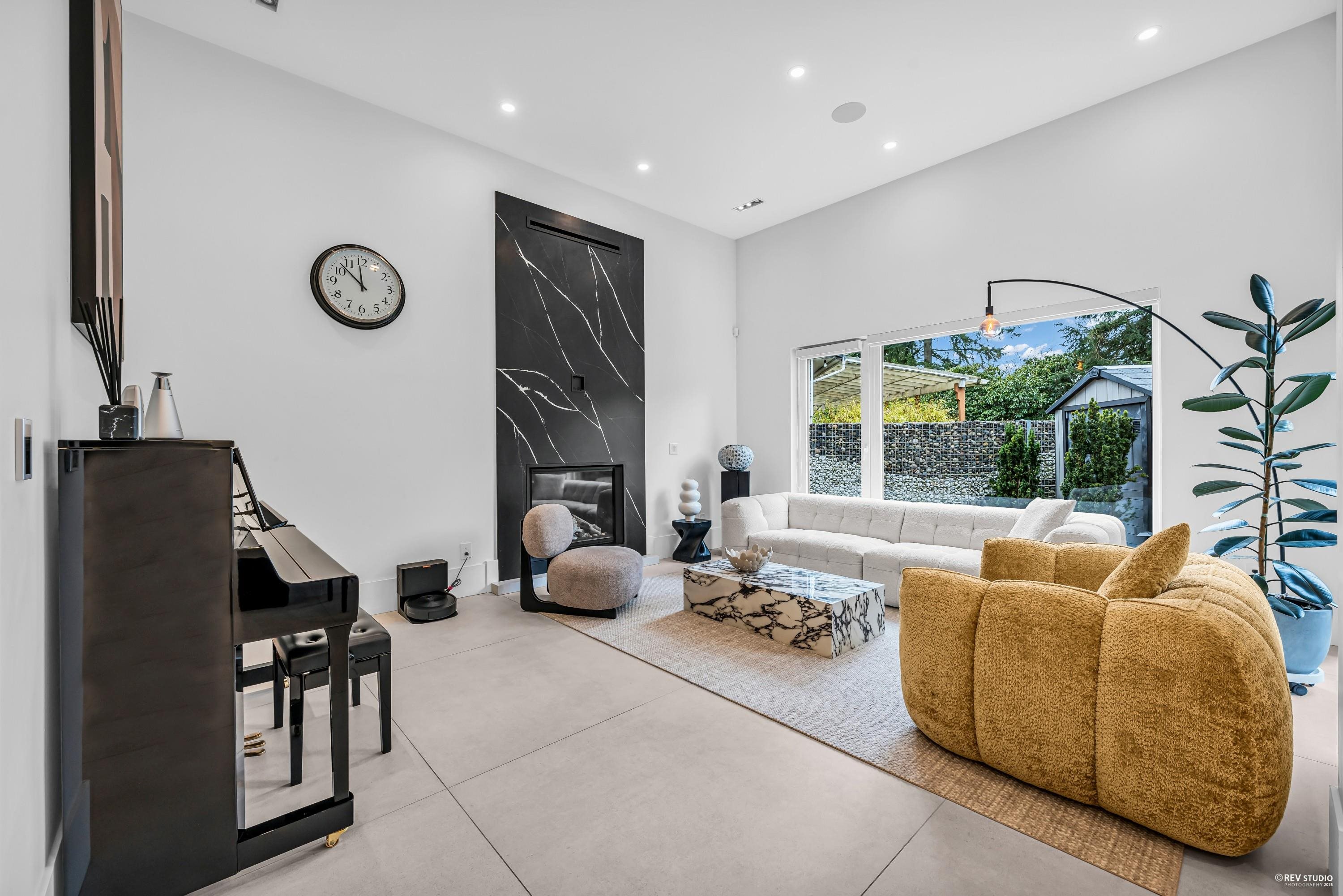 Listing image of 1075 BELVEDERE DRIVE