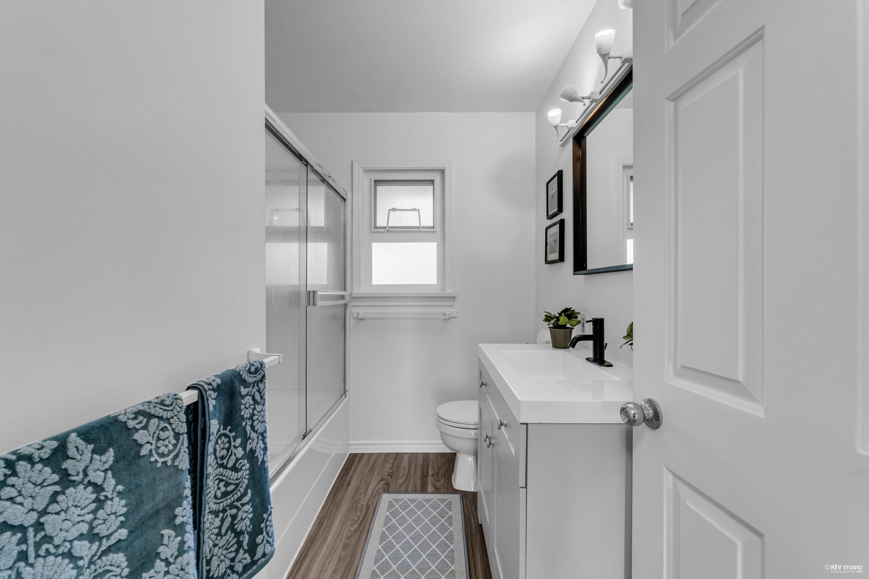 Listing image of 1475 KINGS AVENUE