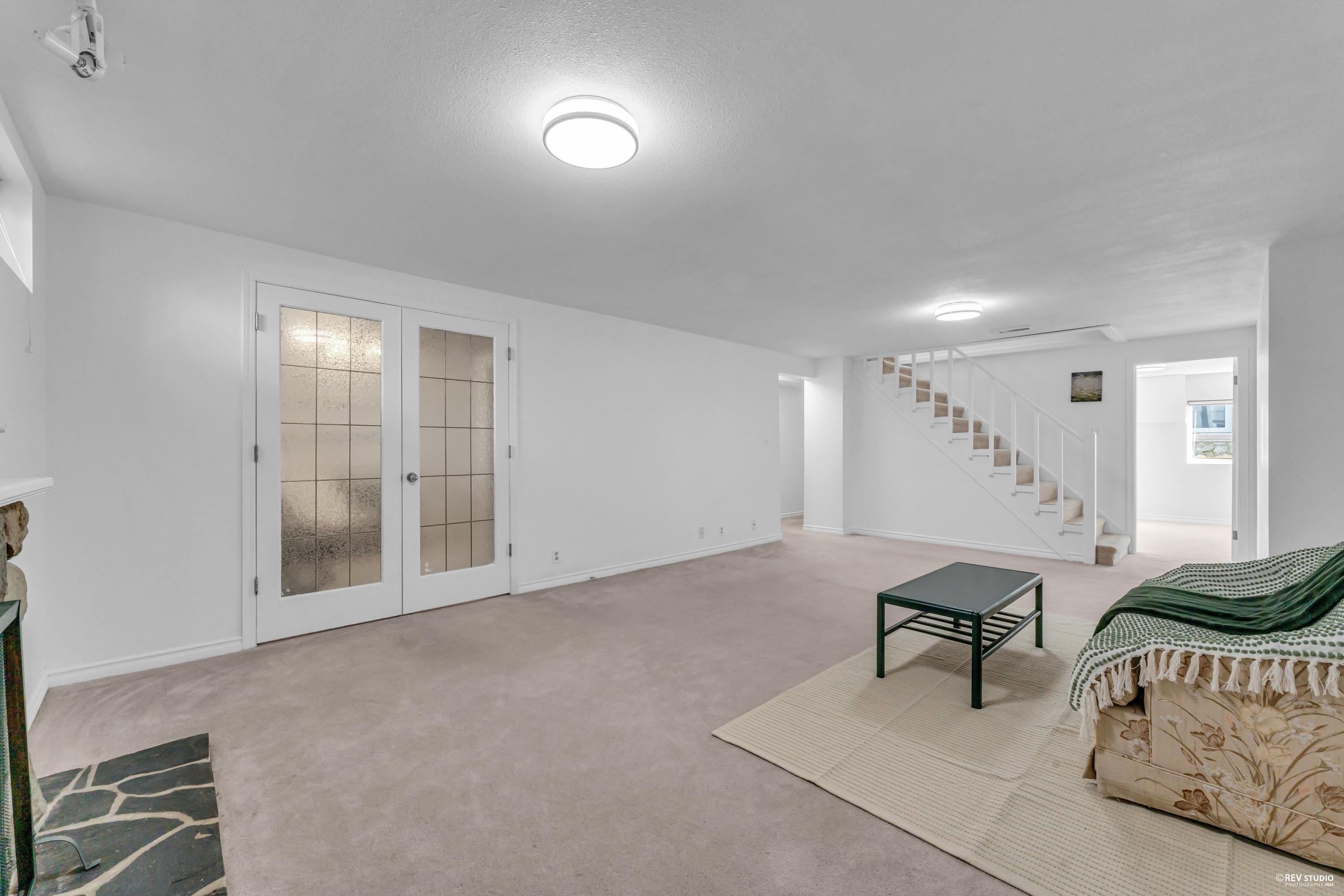 Listing image of 1475 KINGS AVENUE