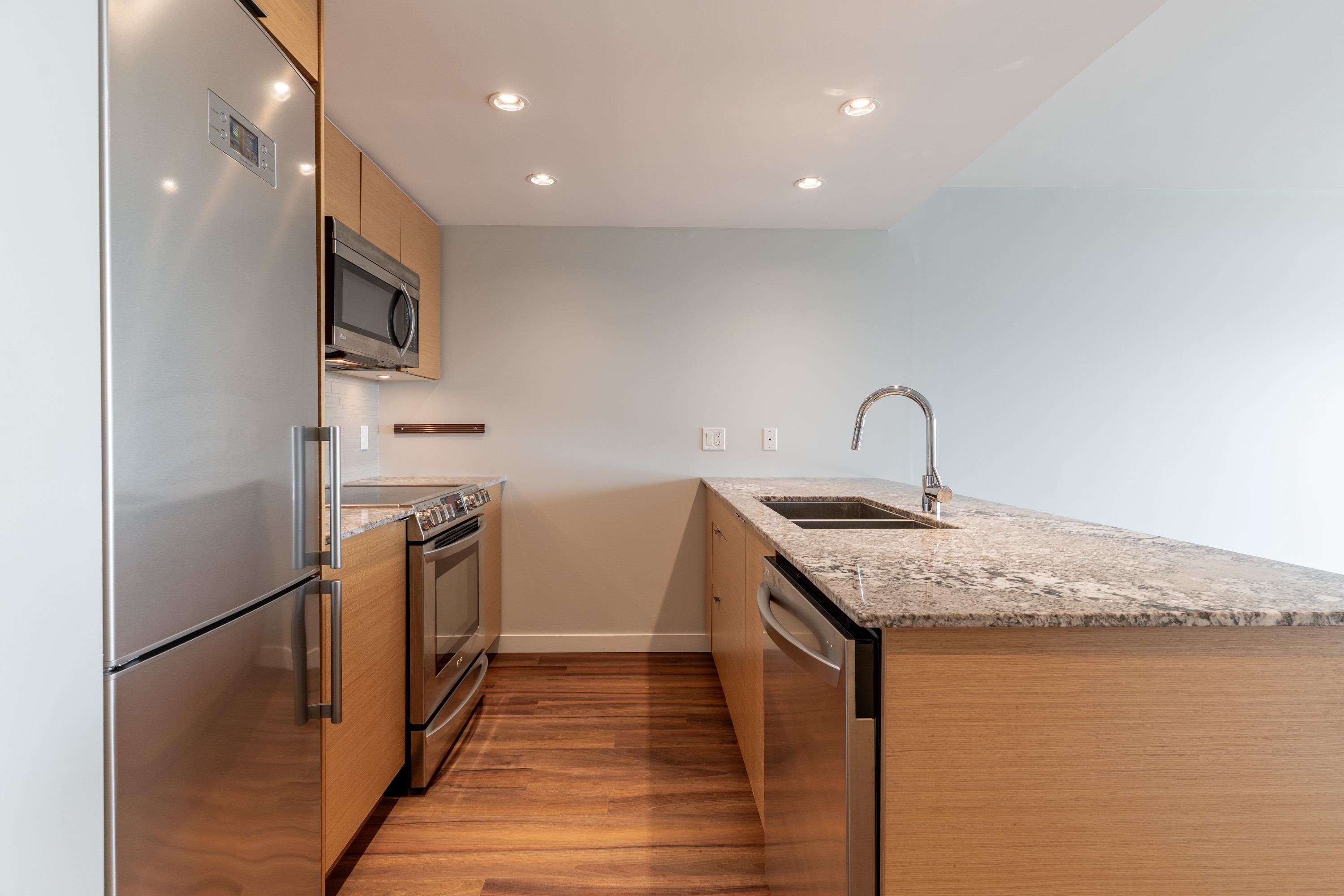 Listing image of 302 135 E 17TH STREET