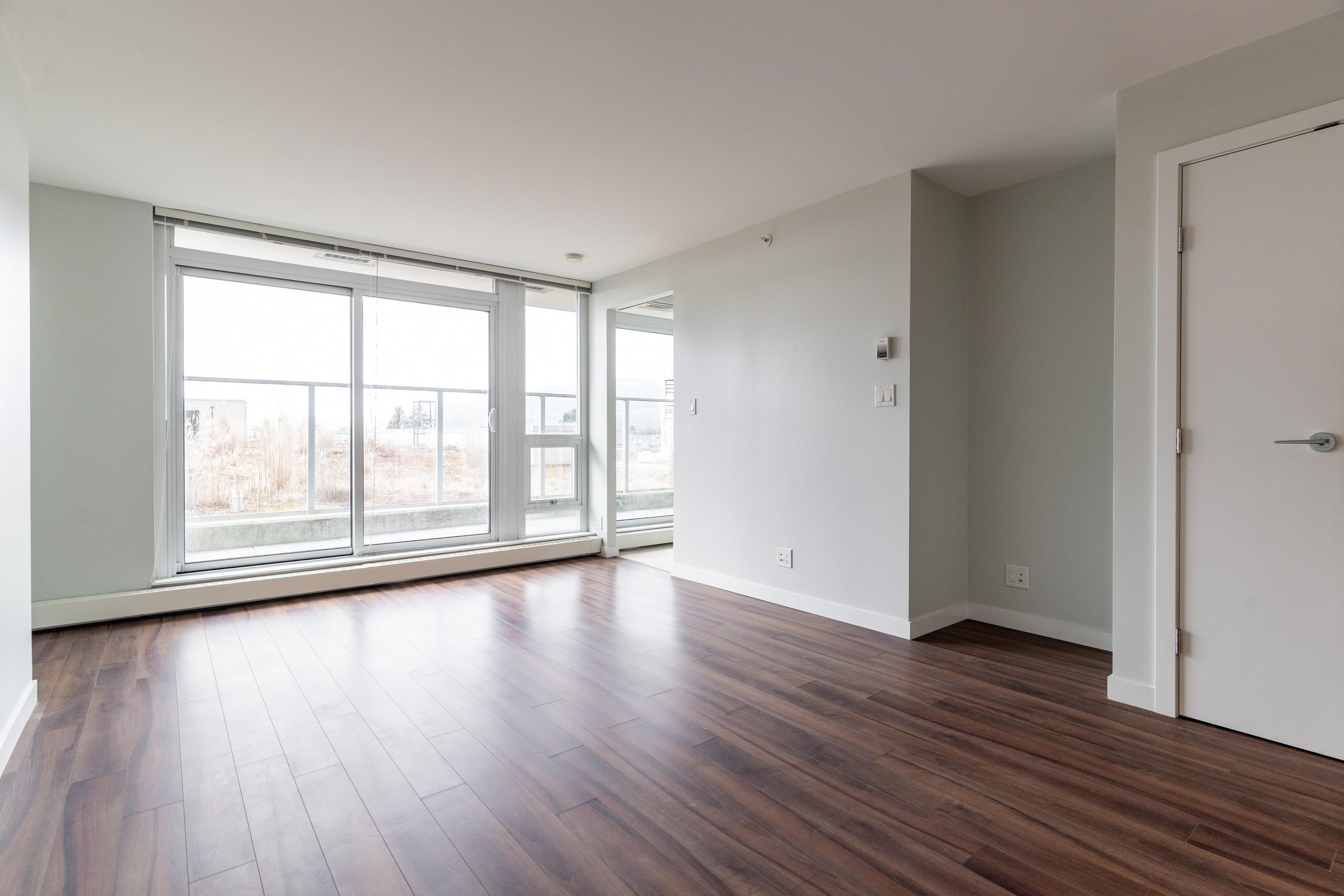 Listing image of 302 135 E 17TH STREET