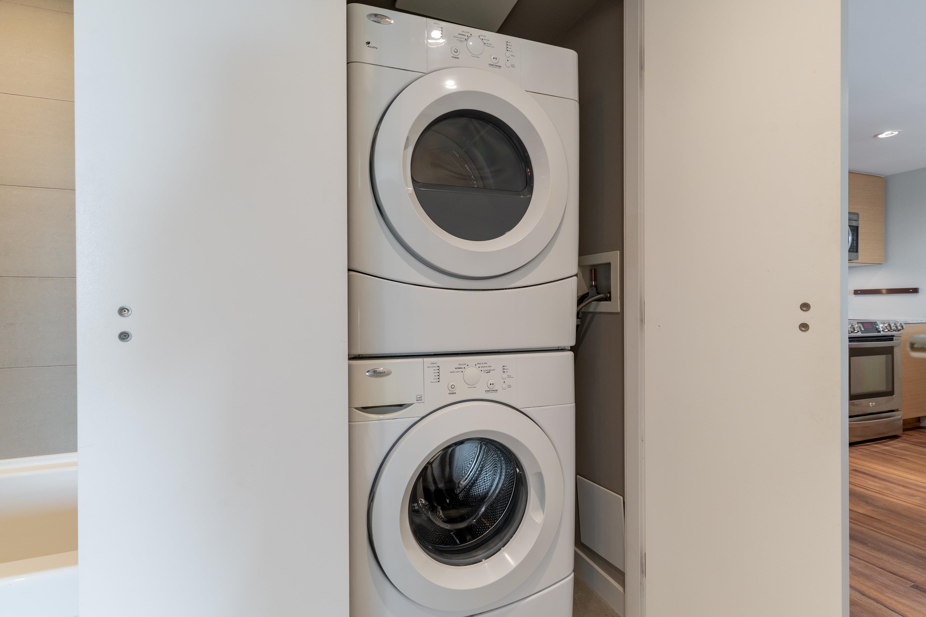 Listing image of 302 135 E 17TH STREET