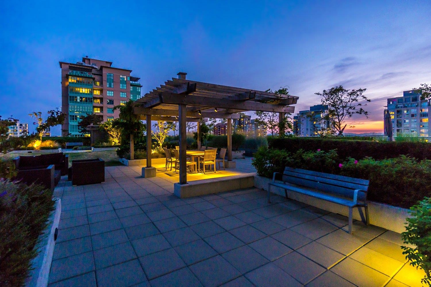 Listing image of 302 135 E 17TH STREET