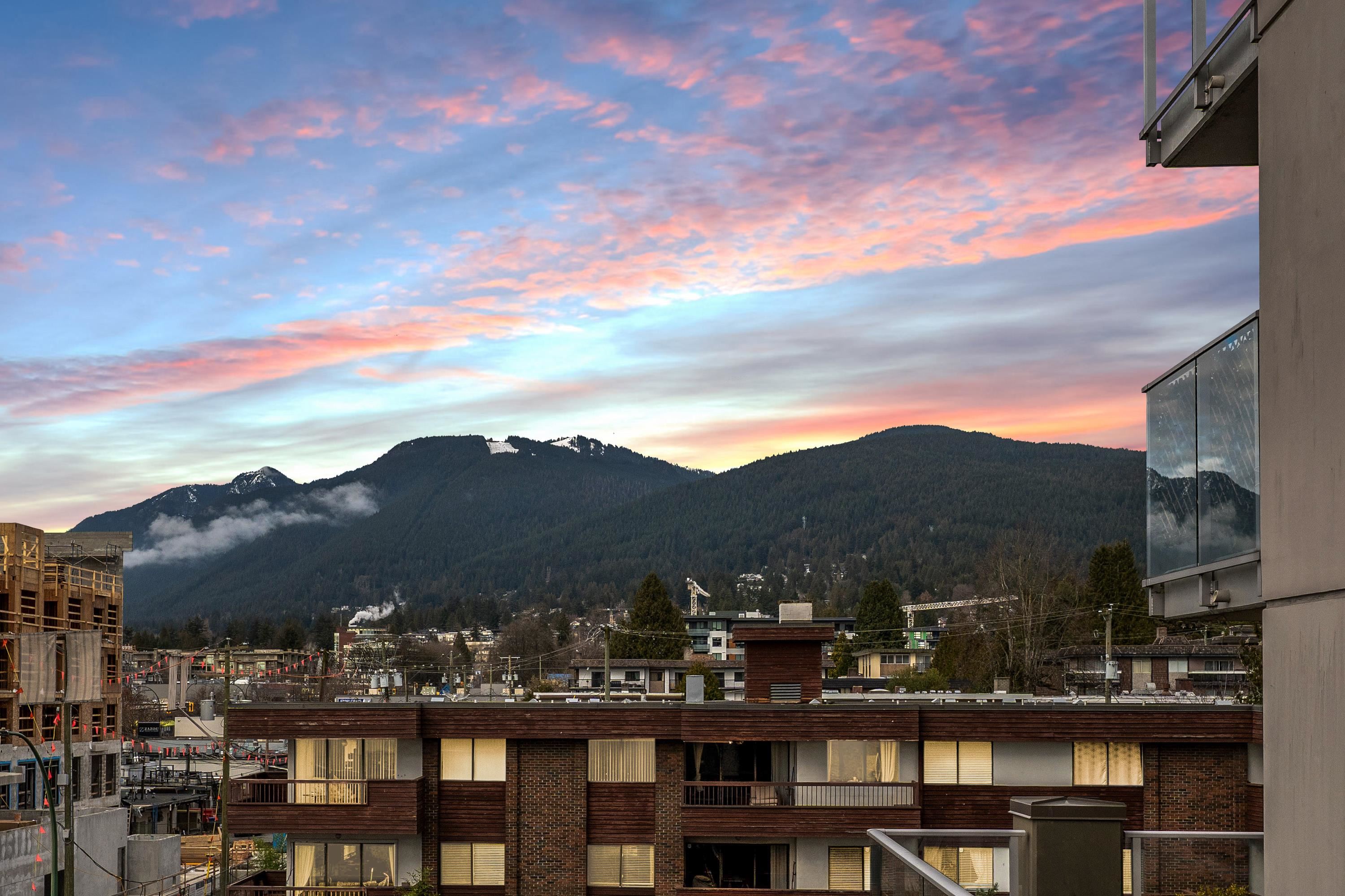 Listing image of 302 135 E 17TH STREET