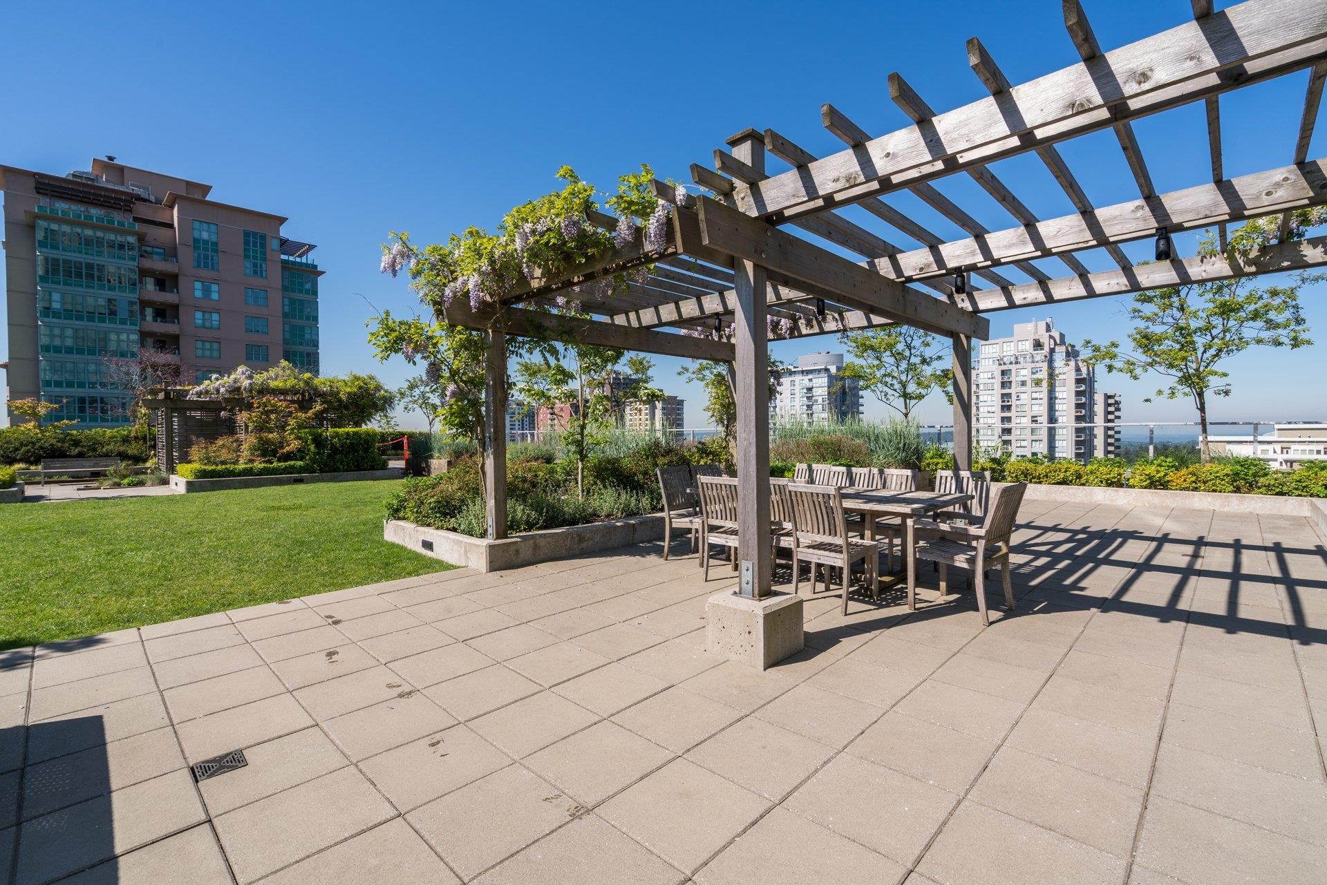 Listing image of 302 135 E 17TH STREET