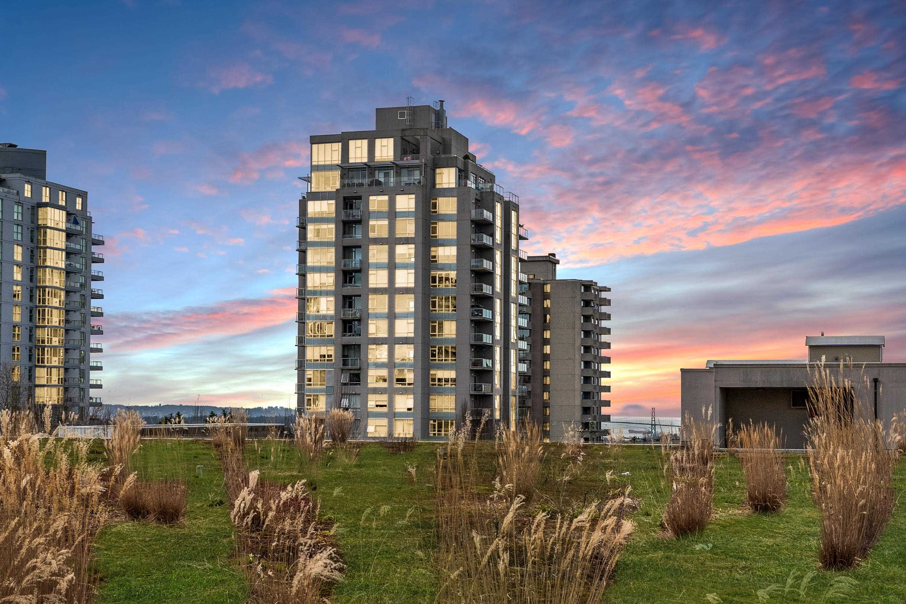 Listing image of 302 135 E 17TH STREET