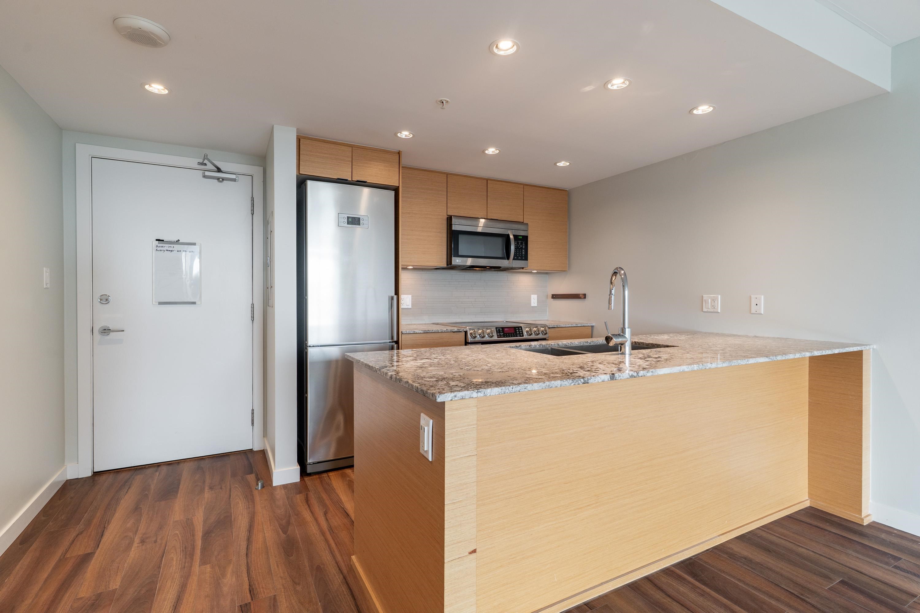 Listing image of 302 135 E 17TH STREET
