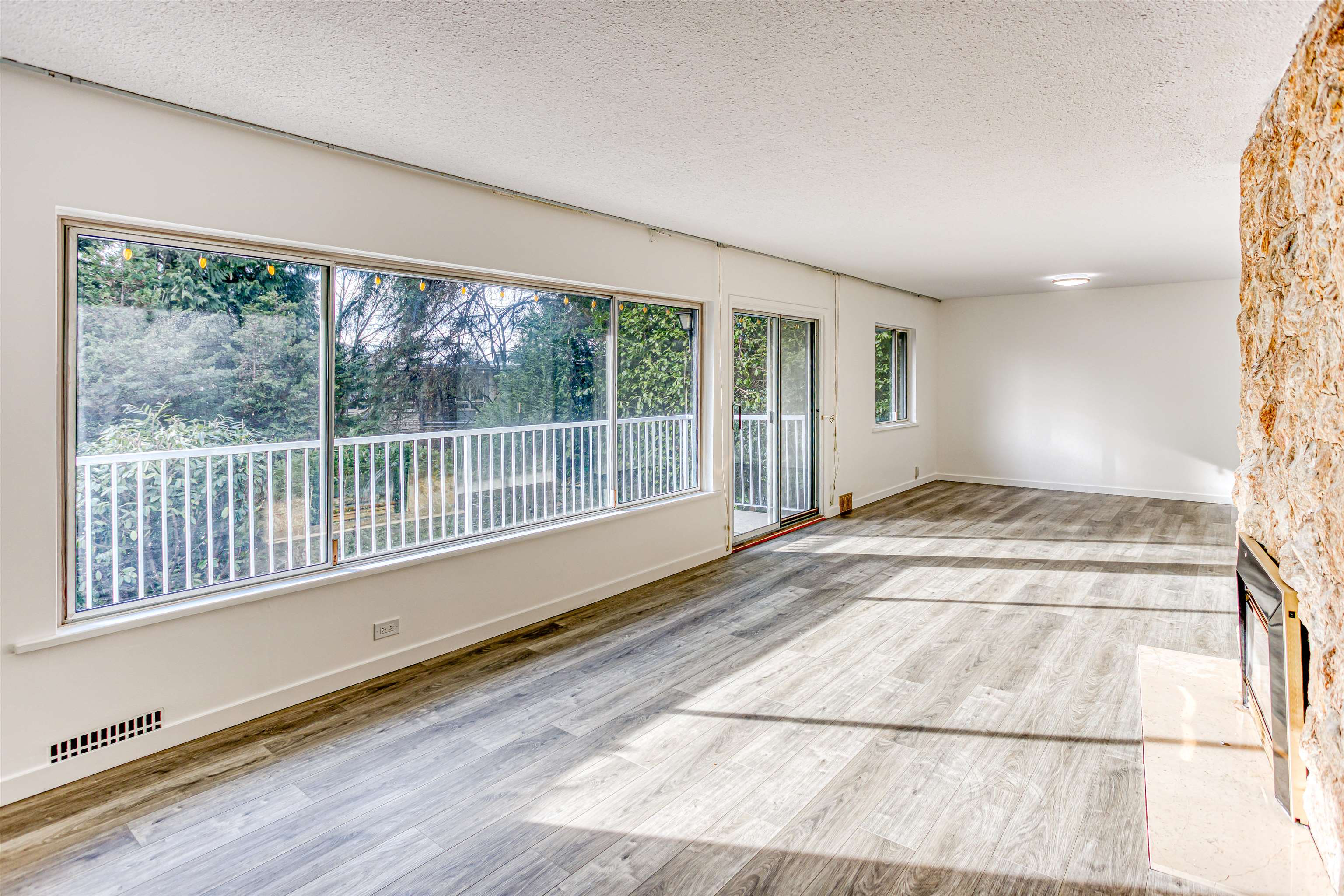 Listing image of 1025 RIDGEWOOD DRIVE