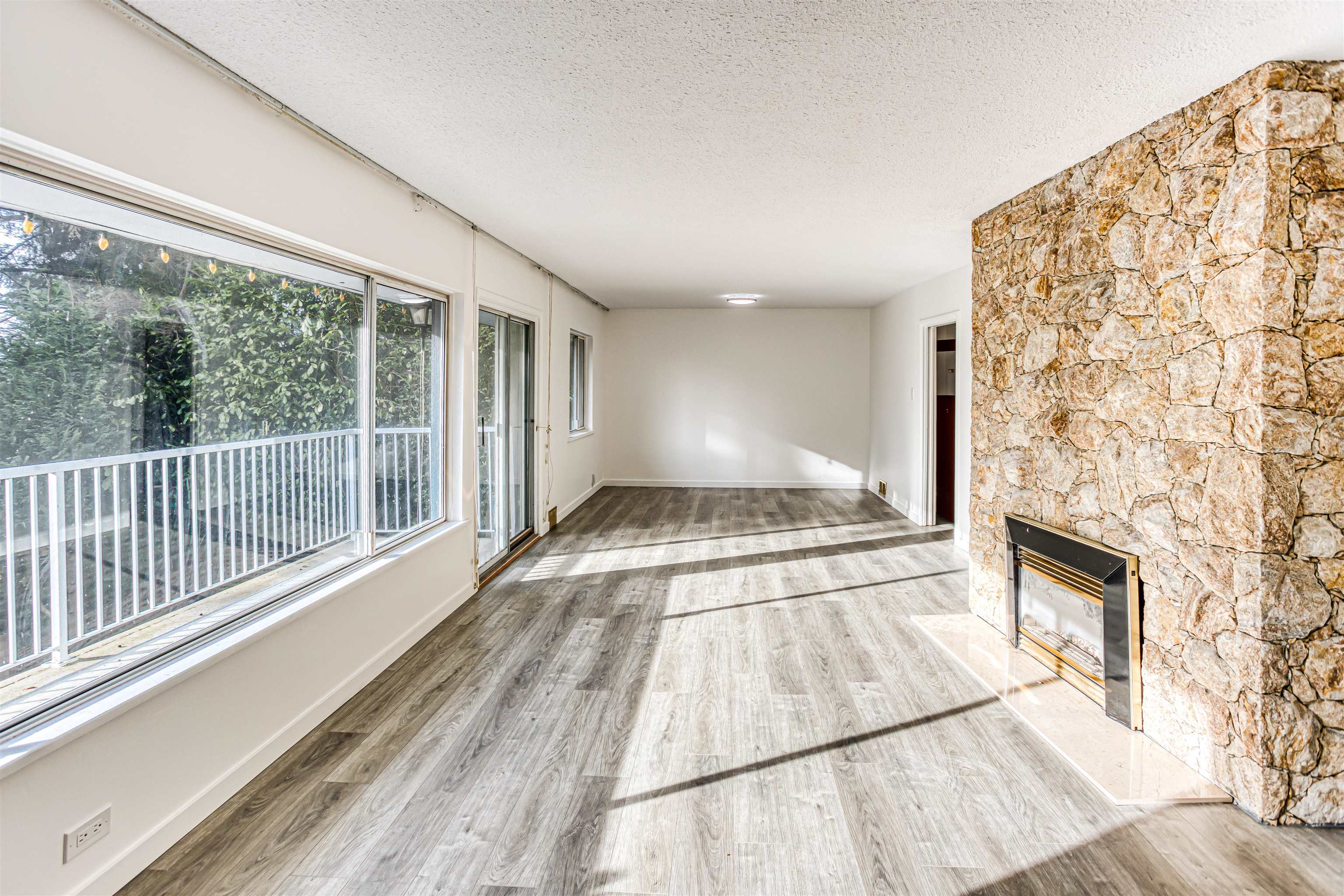 Listing image of 1025 RIDGEWOOD DRIVE