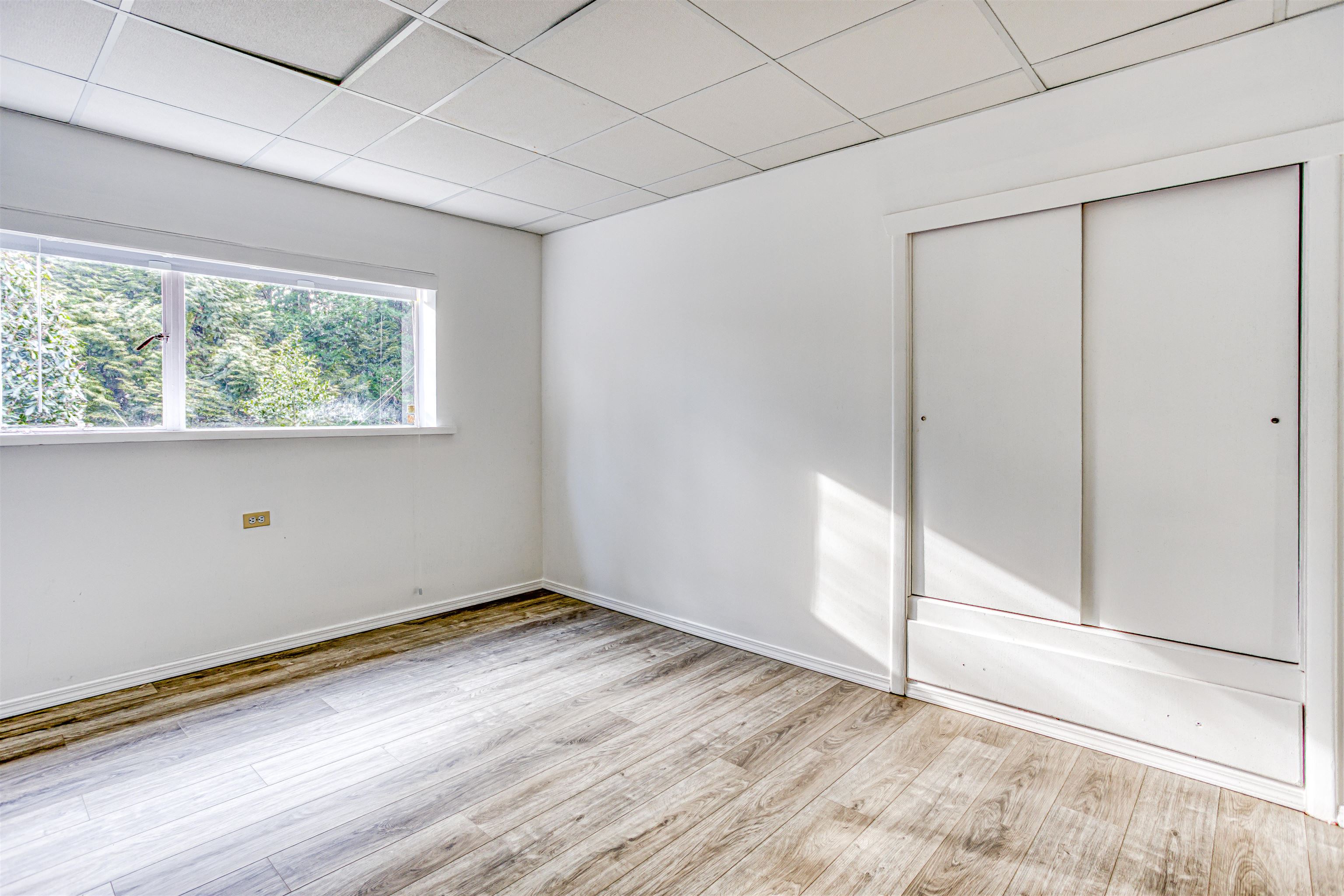Listing image of 1025 RIDGEWOOD DRIVE