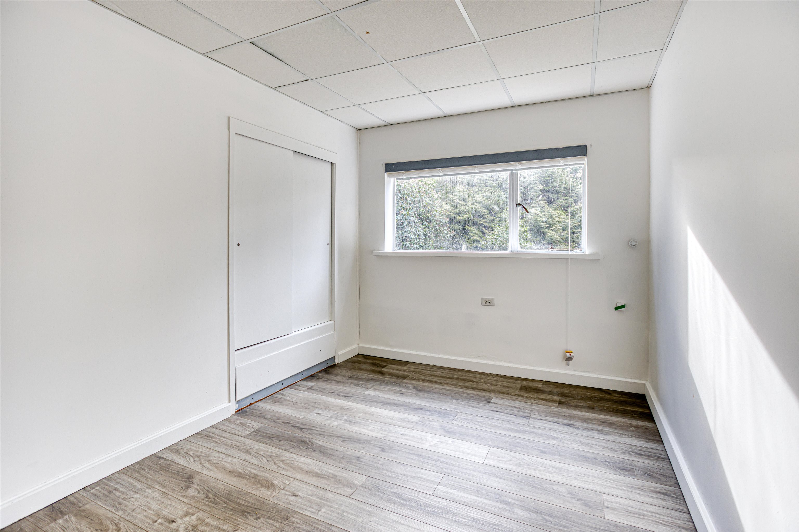 Listing image of 1025 RIDGEWOOD DRIVE