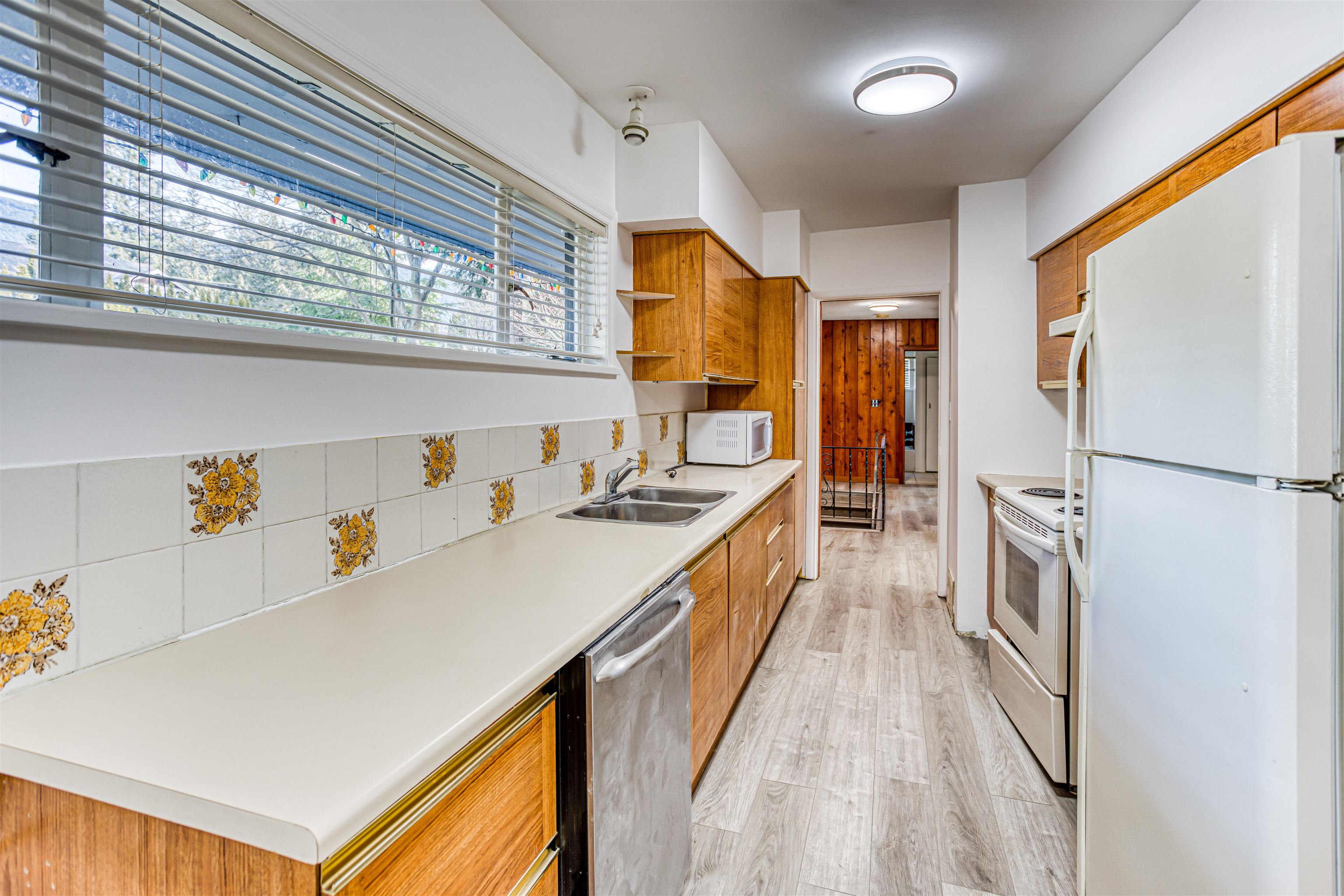 Listing image of 1025 RIDGEWOOD DRIVE