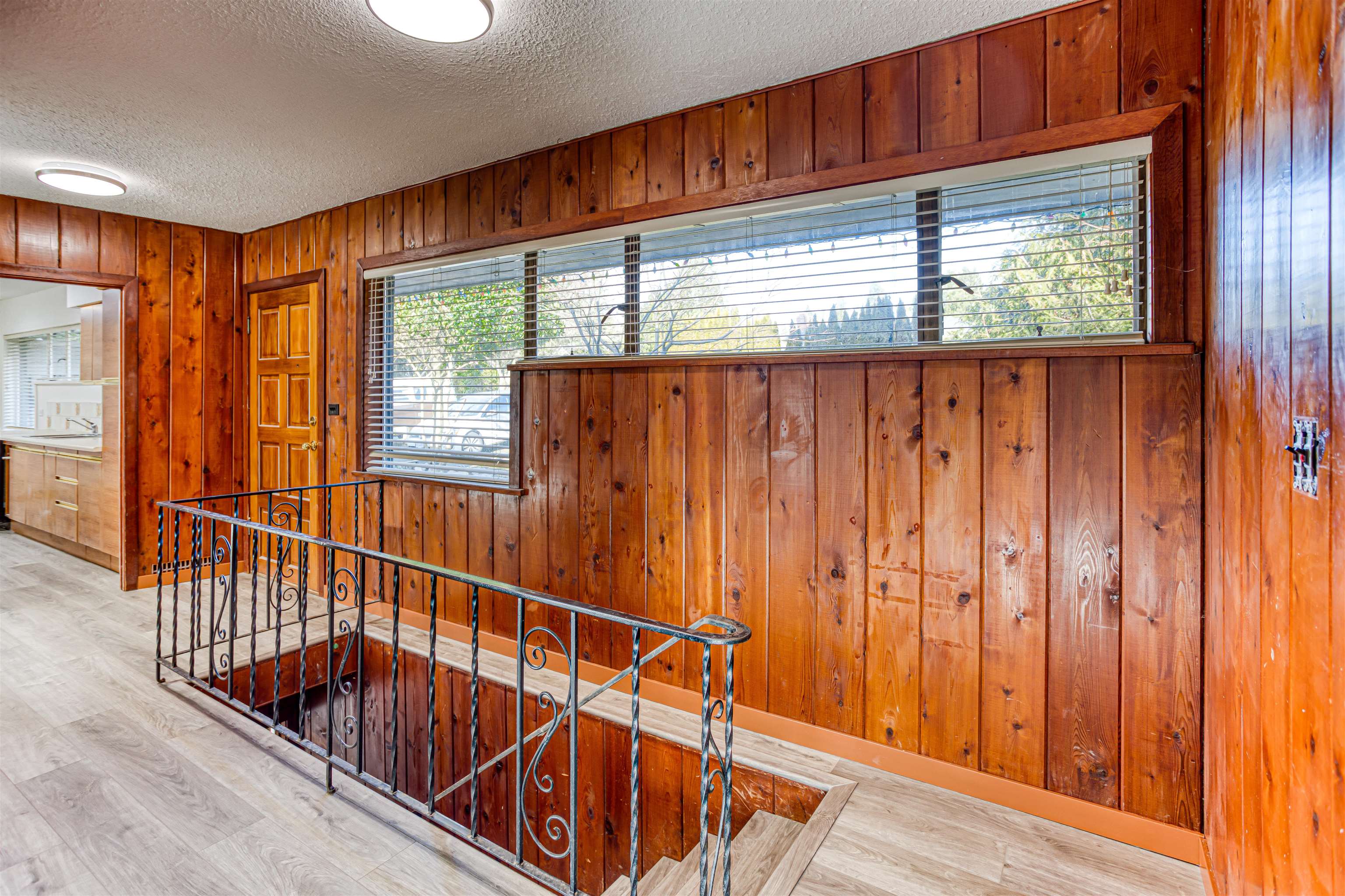 Listing image of 1025 RIDGEWOOD DRIVE