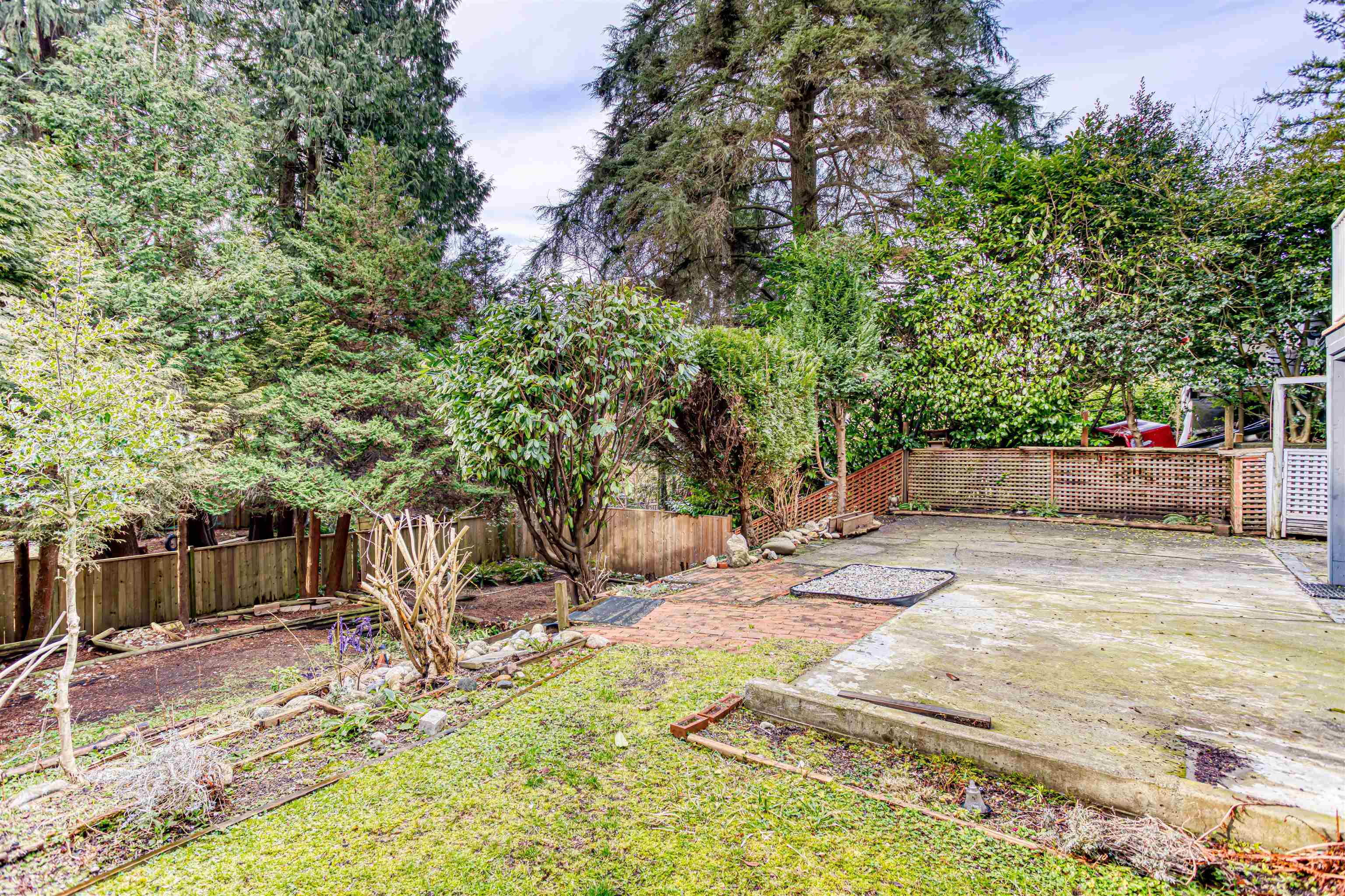 Listing image of 1025 RIDGEWOOD DRIVE