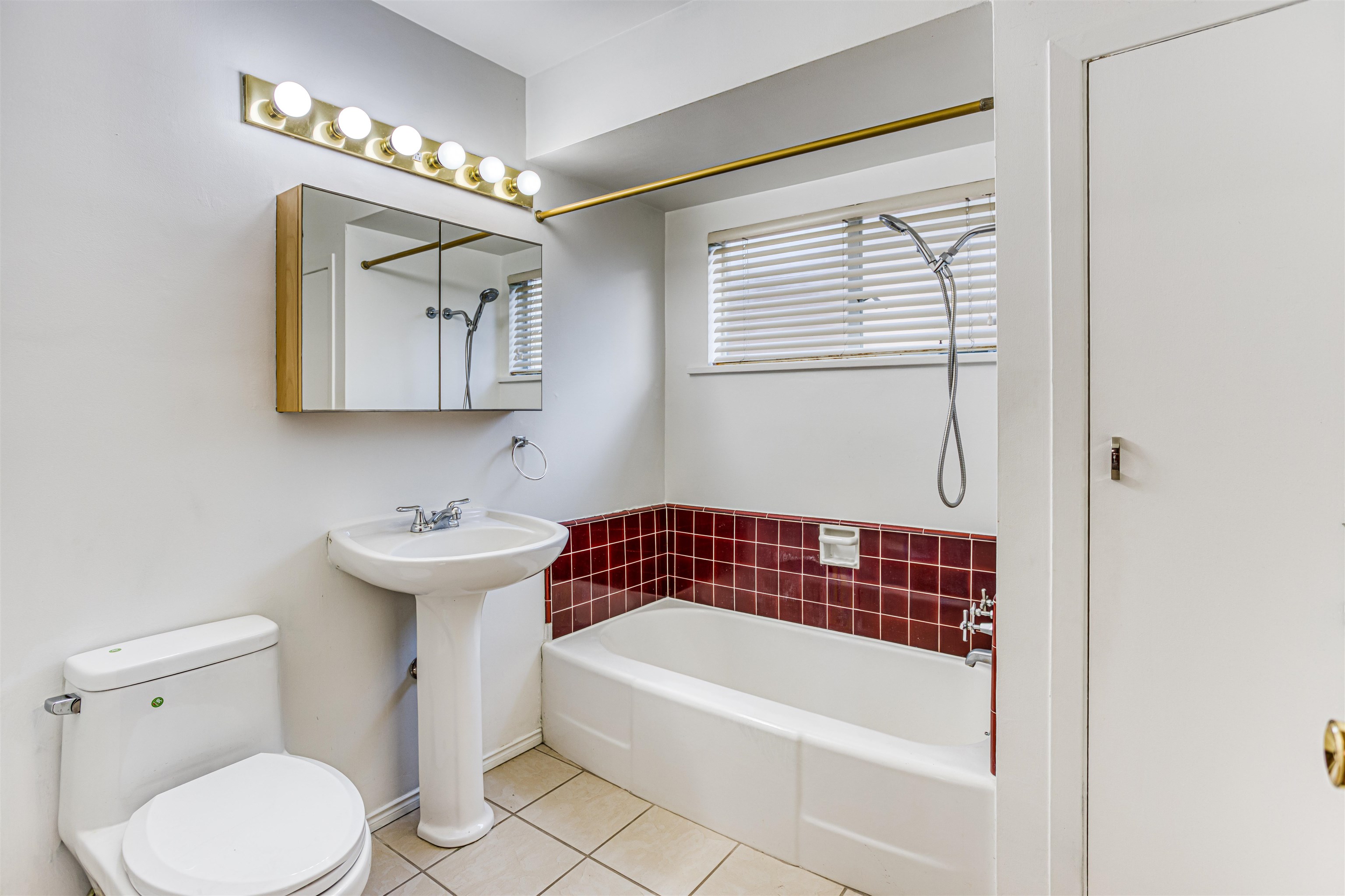 Listing image of 1025 RIDGEWOOD DRIVE