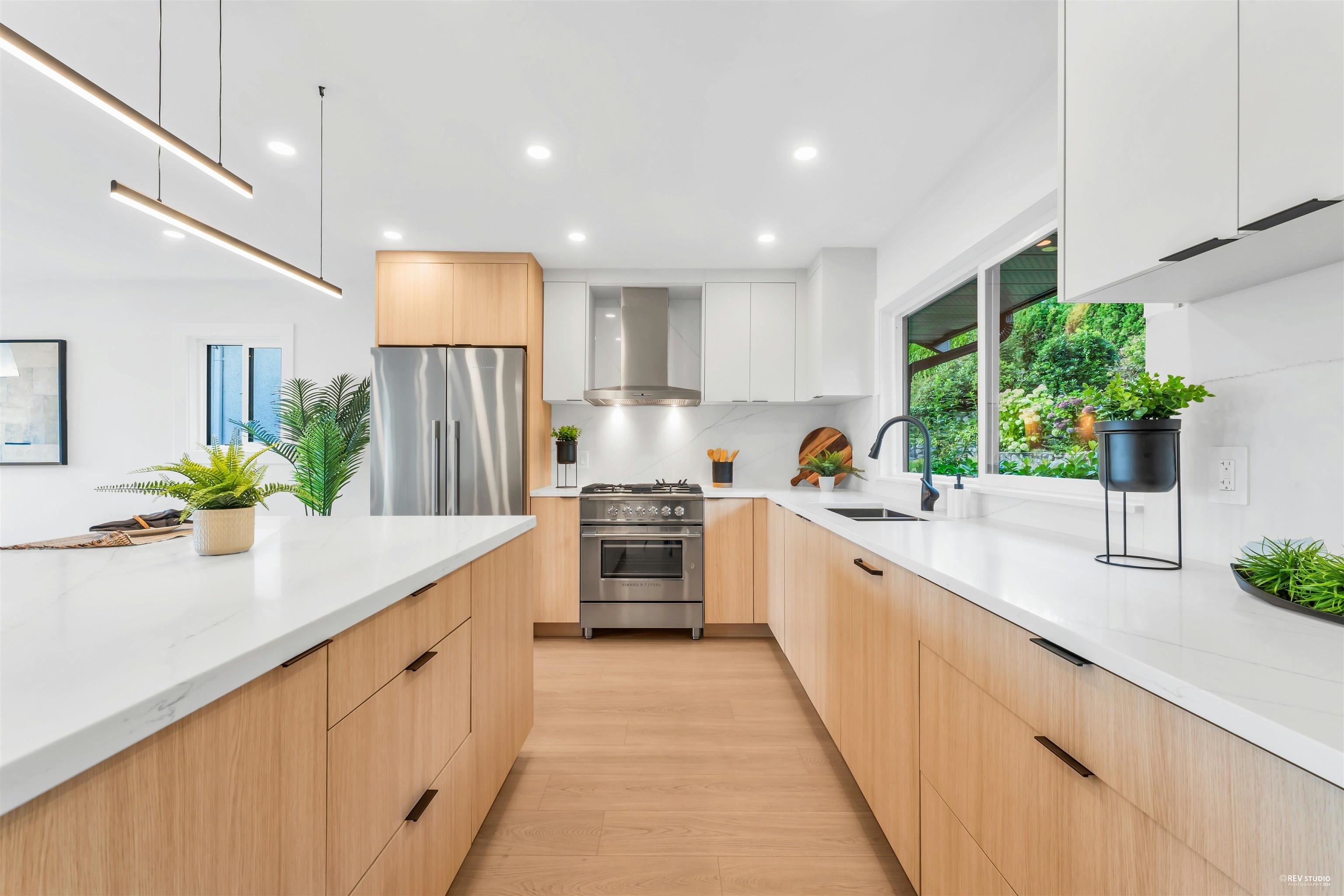 Listing image of 1225 CLOVERLEY STREET