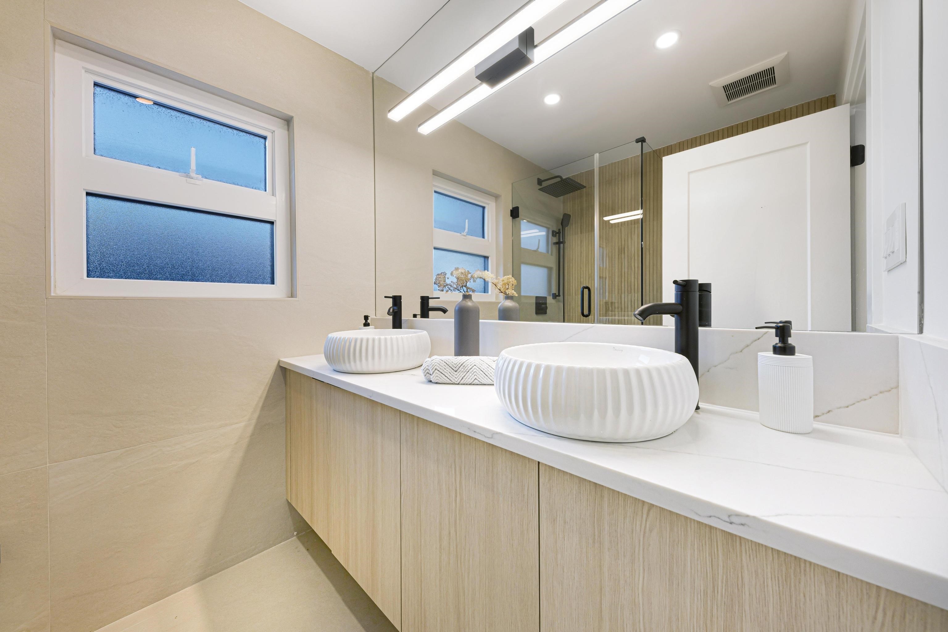 Listing image of 1225 CLOVERLEY STREET