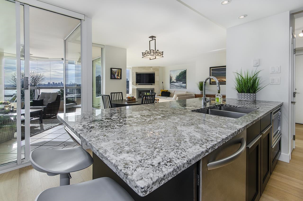 Listing image of 201 123 E KEITH ROAD