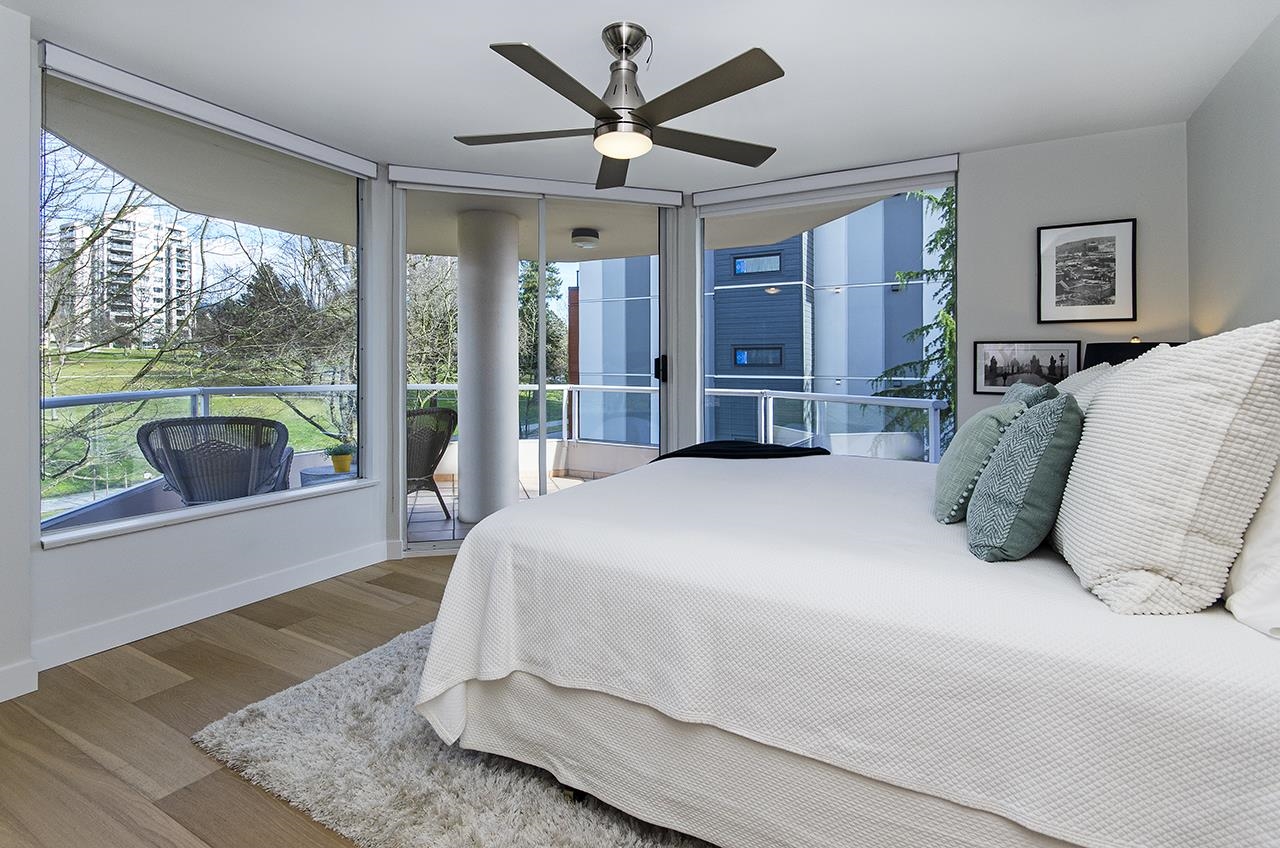 Listing image of 201 123 E KEITH ROAD