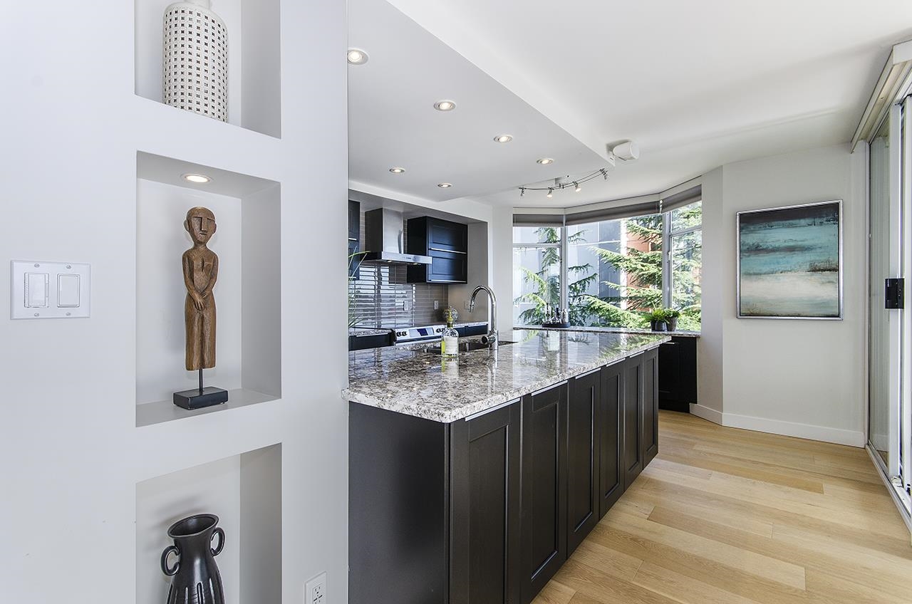 Listing image of 201 123 E KEITH ROAD
